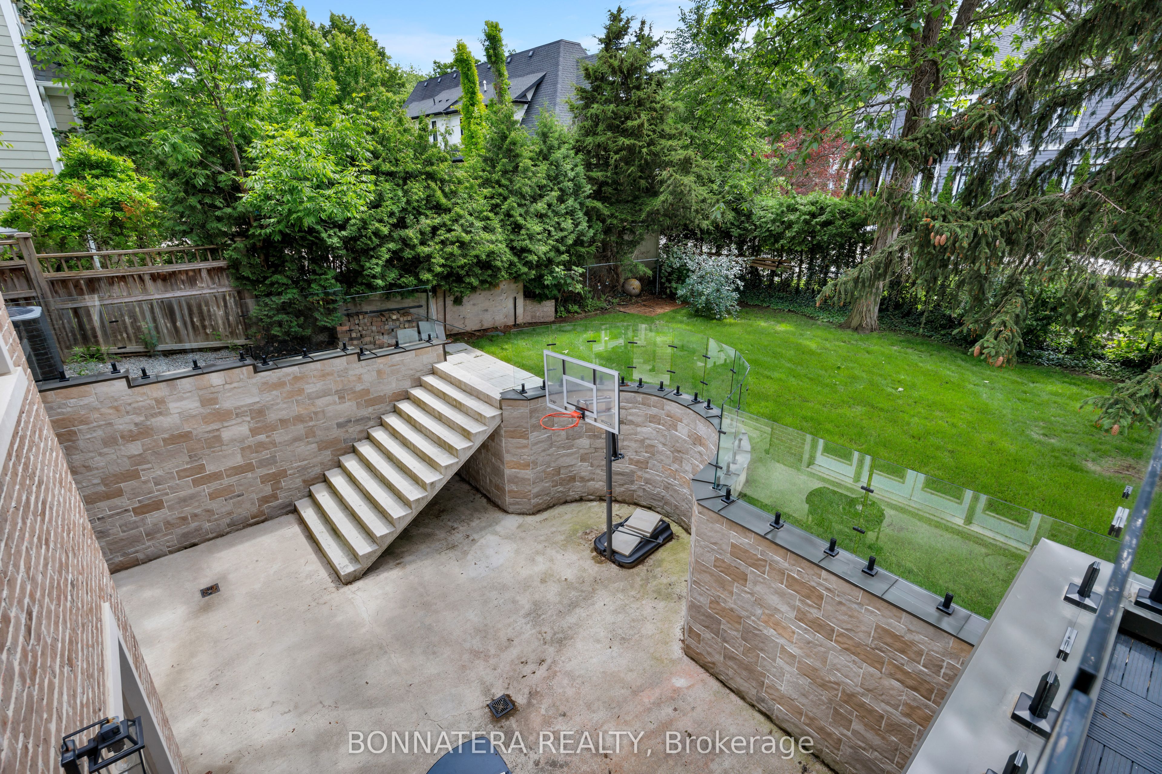 1042 Bridge Road Property Photo 18