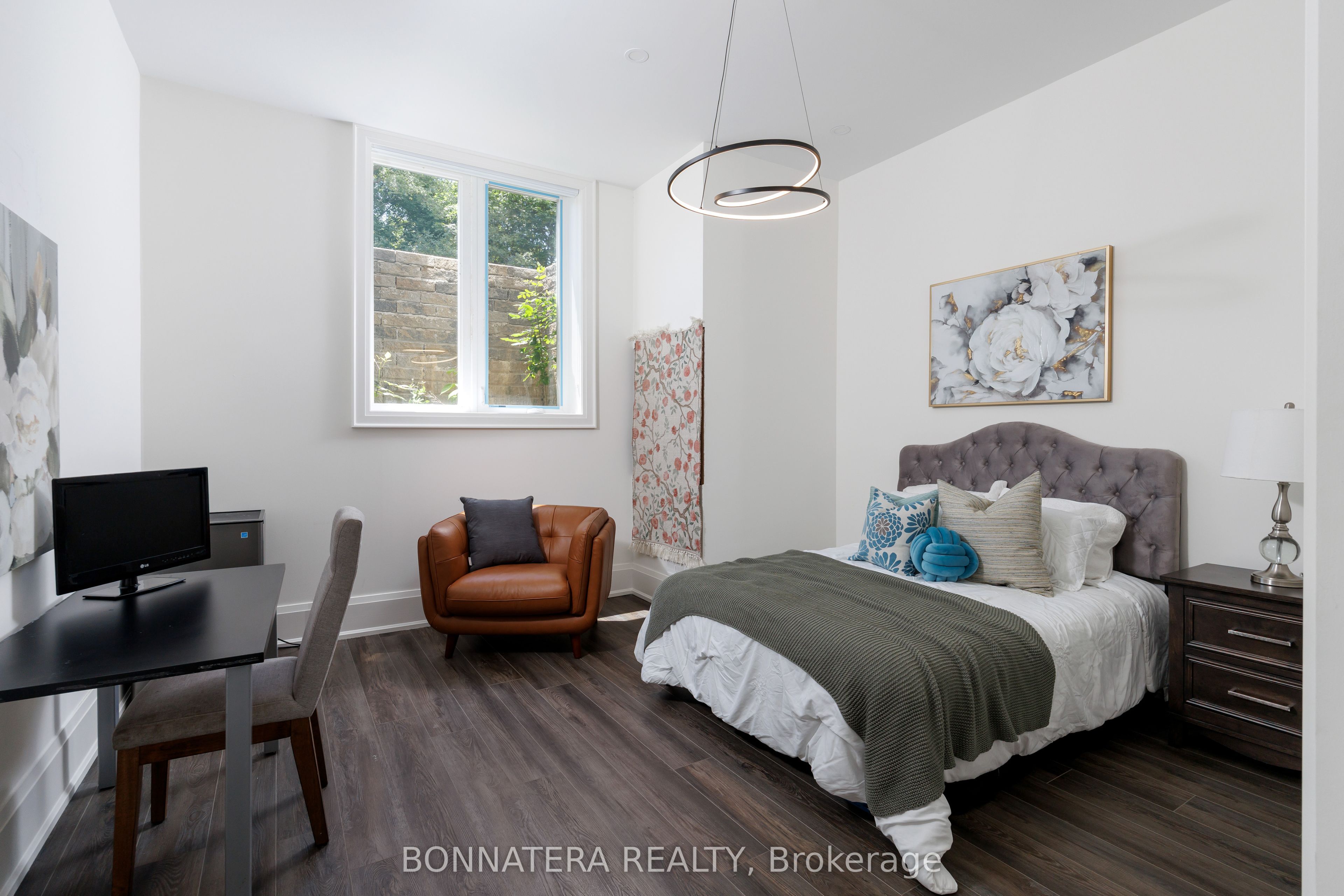 1042 Bridge Road Property Photo 48