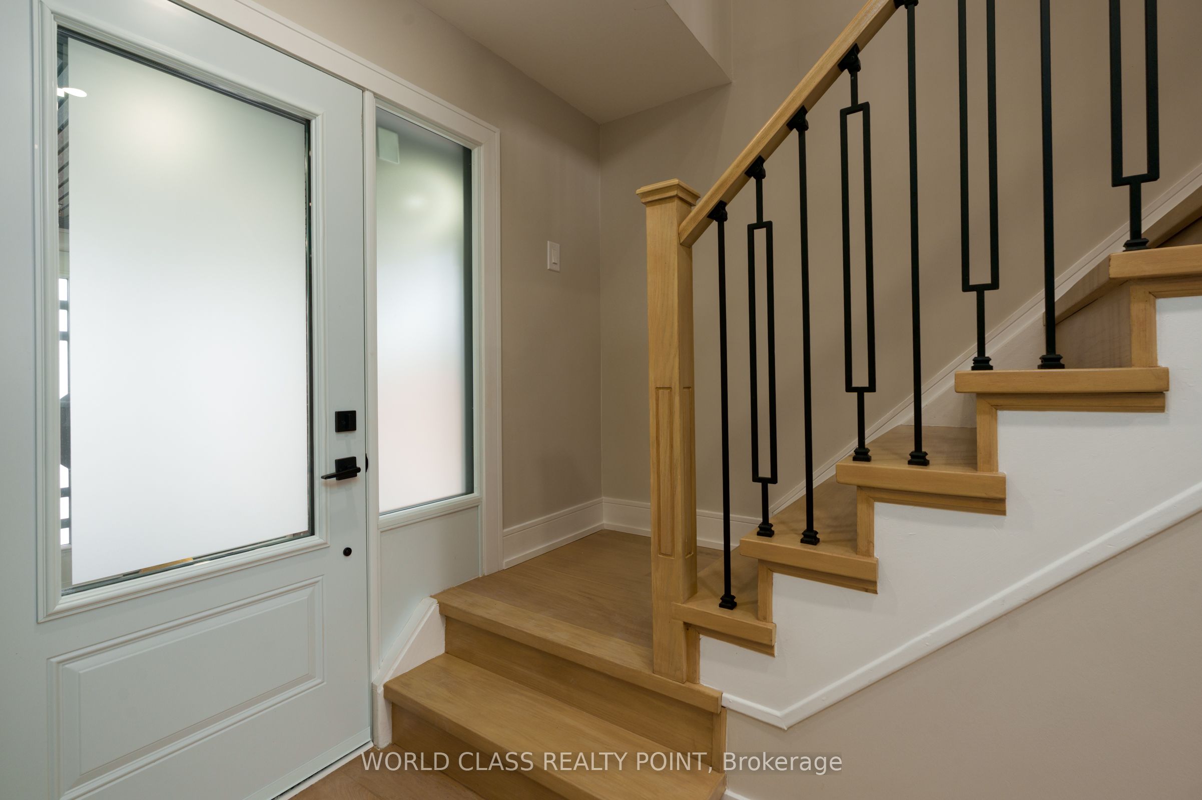 4272 Sawmill Valley Drive Property Photo 4