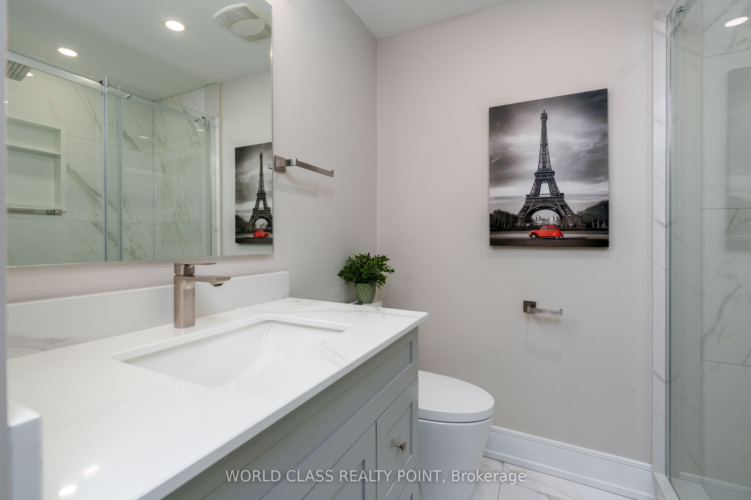 4272 Sawmill Valley Drive Property Photo 15