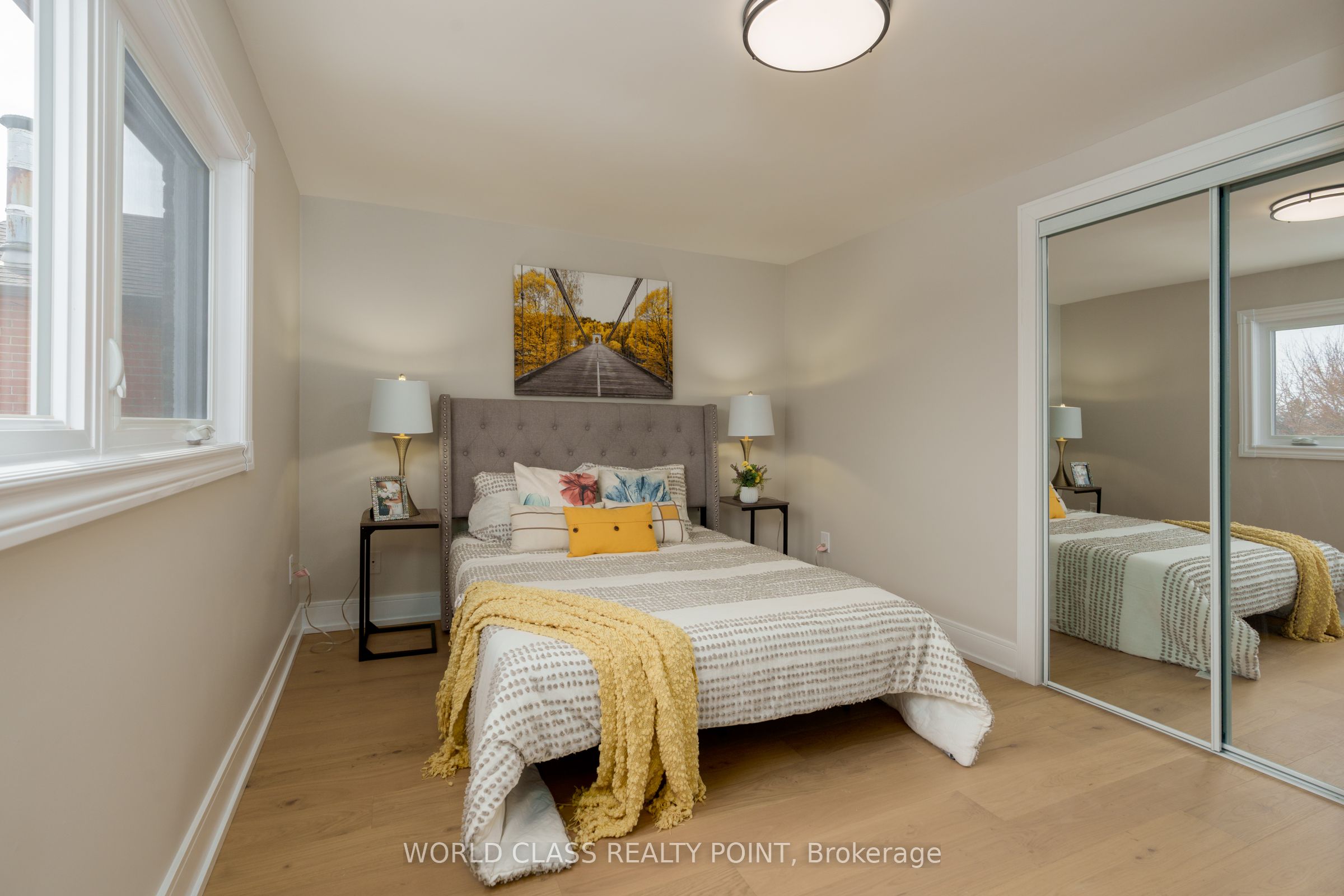 4272 Sawmill Valley Drive Property Photo 17