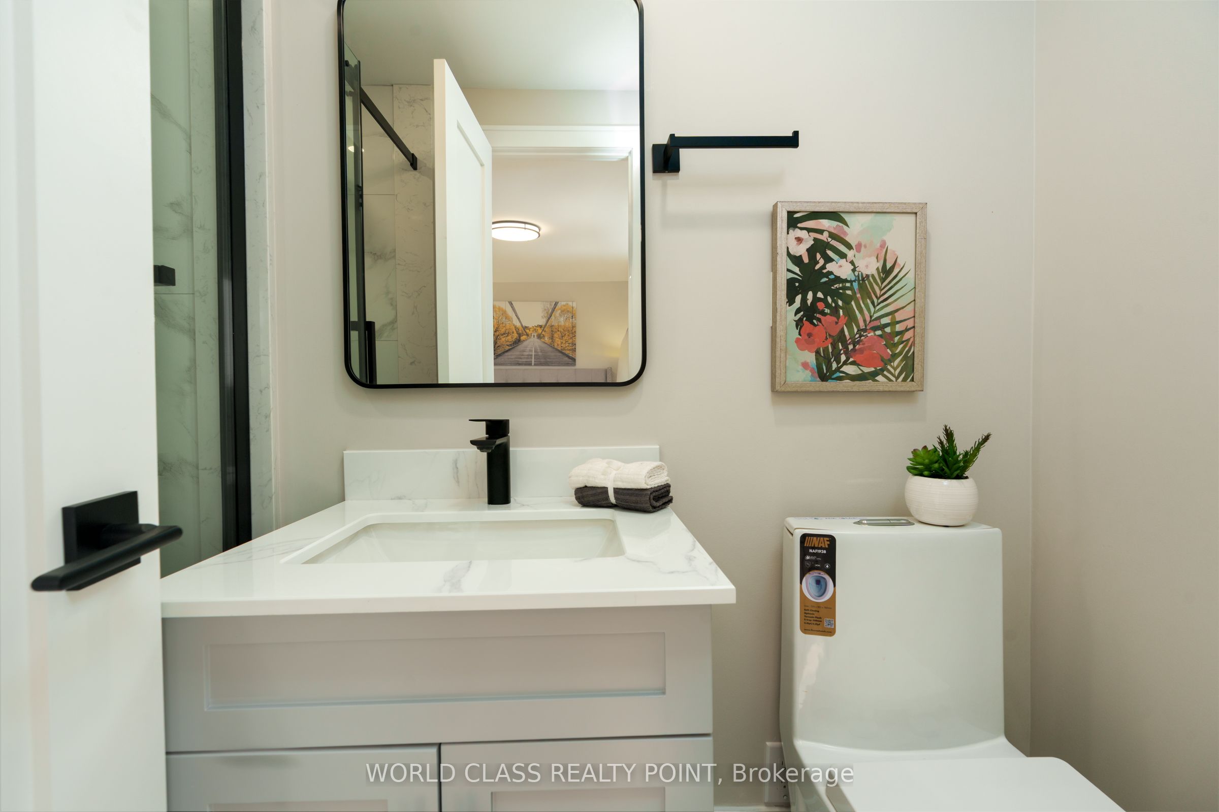4272 Sawmill Valley Drive Property Photo 18