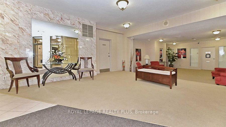 2323 Confederation Parkway 408 Property Photo 5