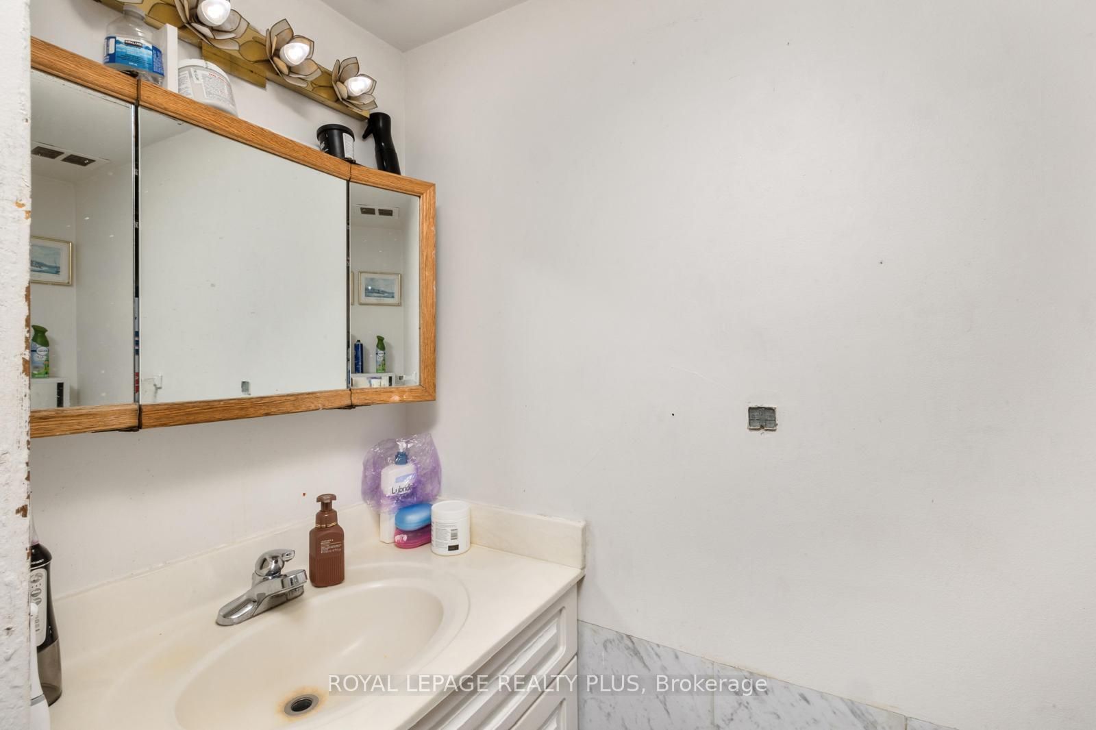 2323 Confederation Parkway 408 Property Photo 22