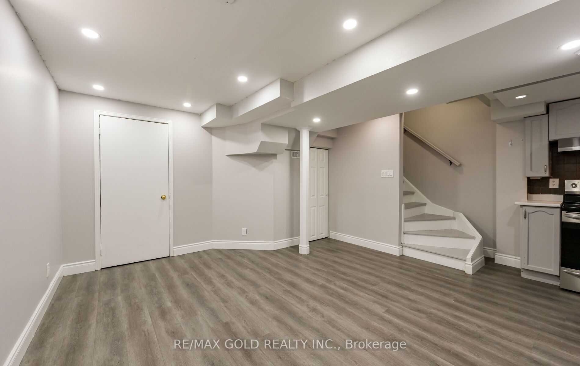 171 Fernforest Drive Property Photo 33