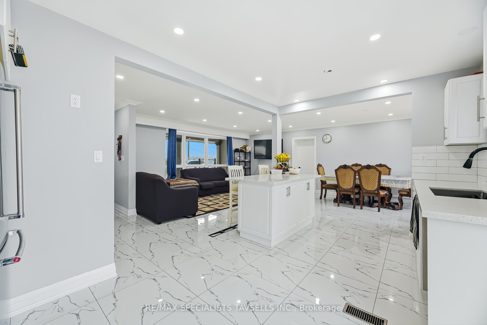 11075 Clarkway Drive Property Photo 12