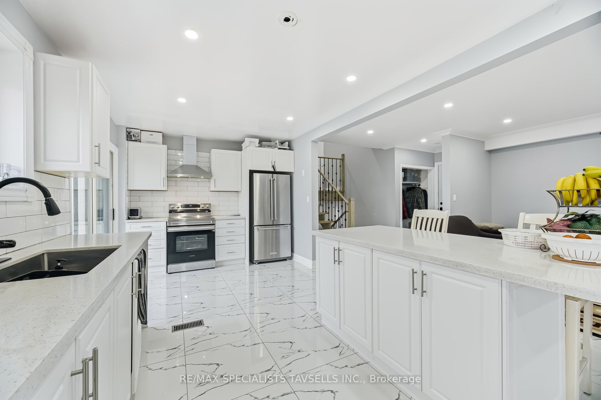 11075 Clarkway Drive Property Photo 14