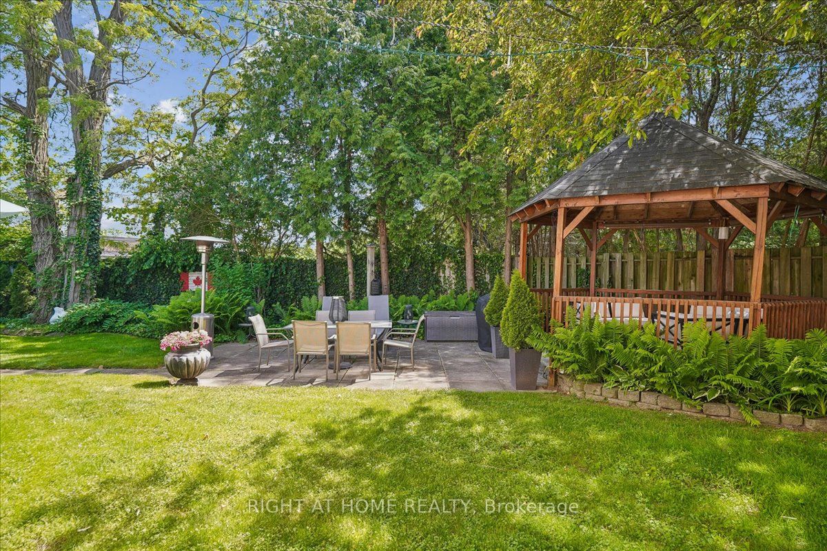 2090 Stonehouse Crescent Property Photo 27