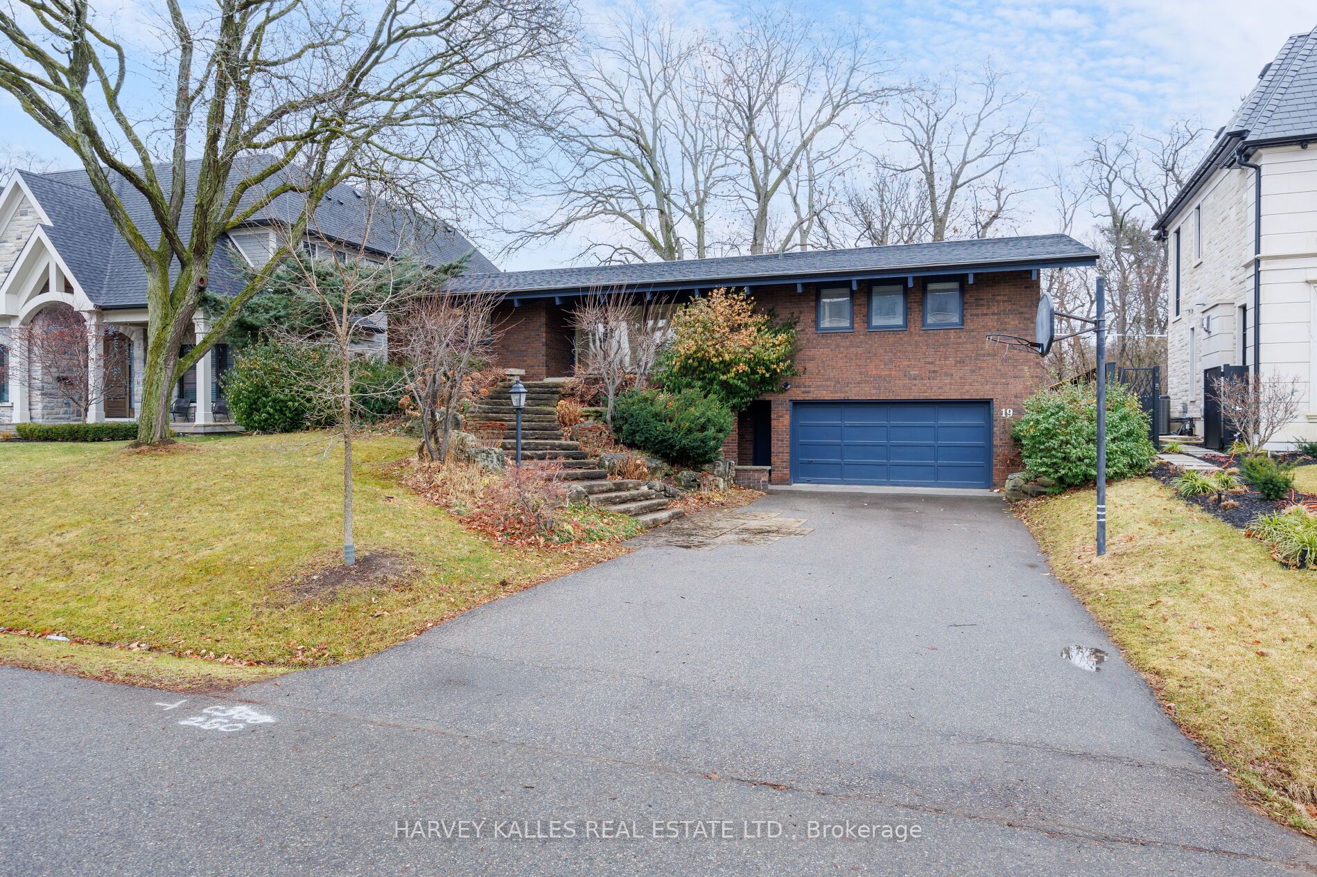 19 Blair Athol Crescent Property Photo 3