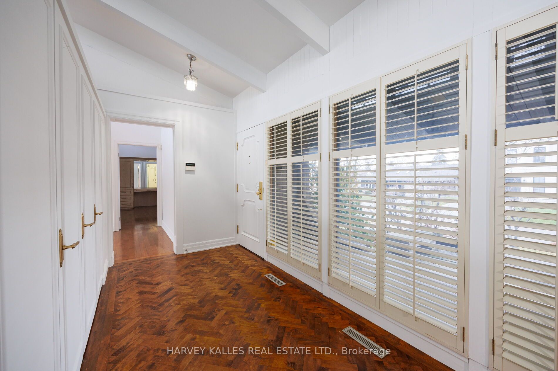 19 Blair Athol Crescent Property Photo 6