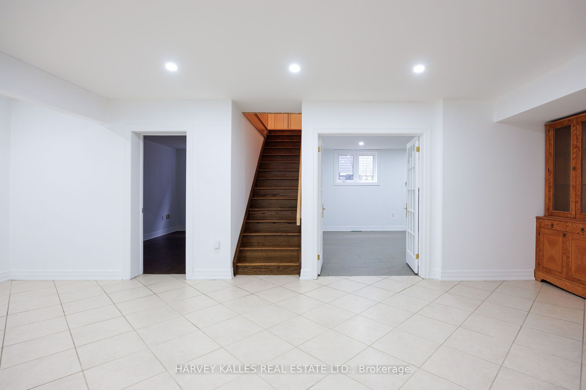 19 Blair Athol Crescent Property Photo 44