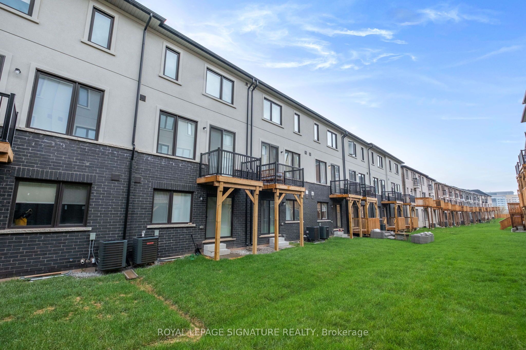 1353 Shevchenko Boulevard Property Photo 35