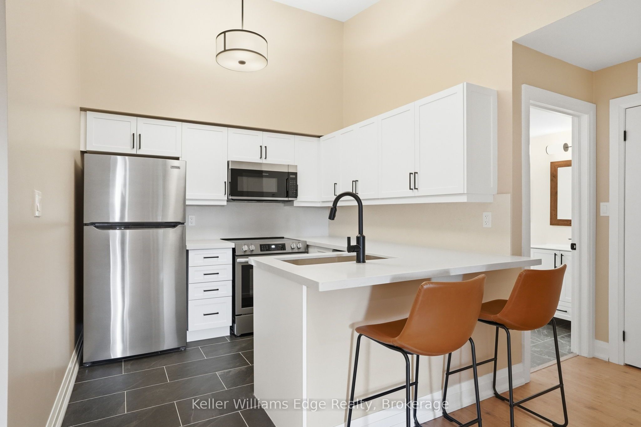 2075 Appleby Line 406