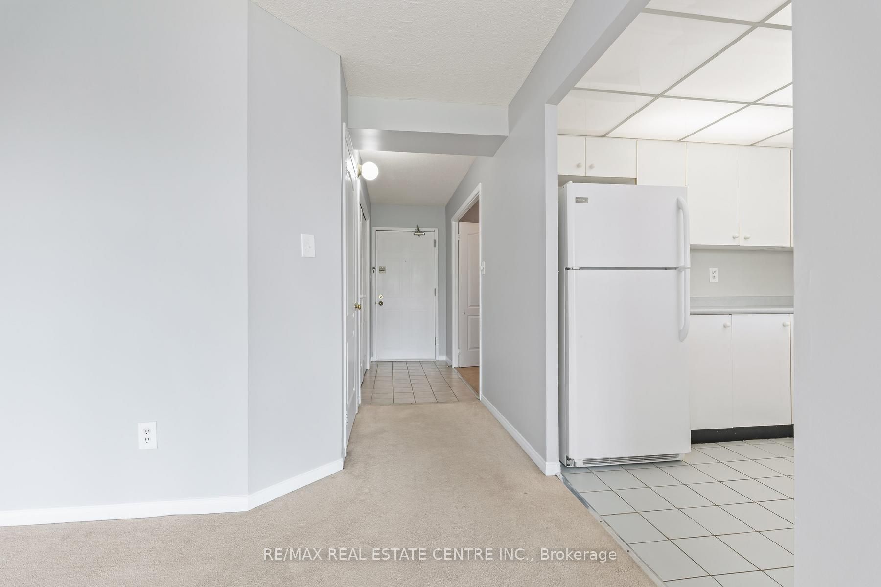 26 Hall Road 406 Property Photo 5