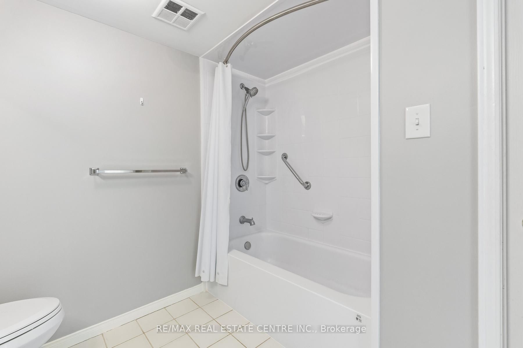 26 Hall Road 406 Property Photo 20