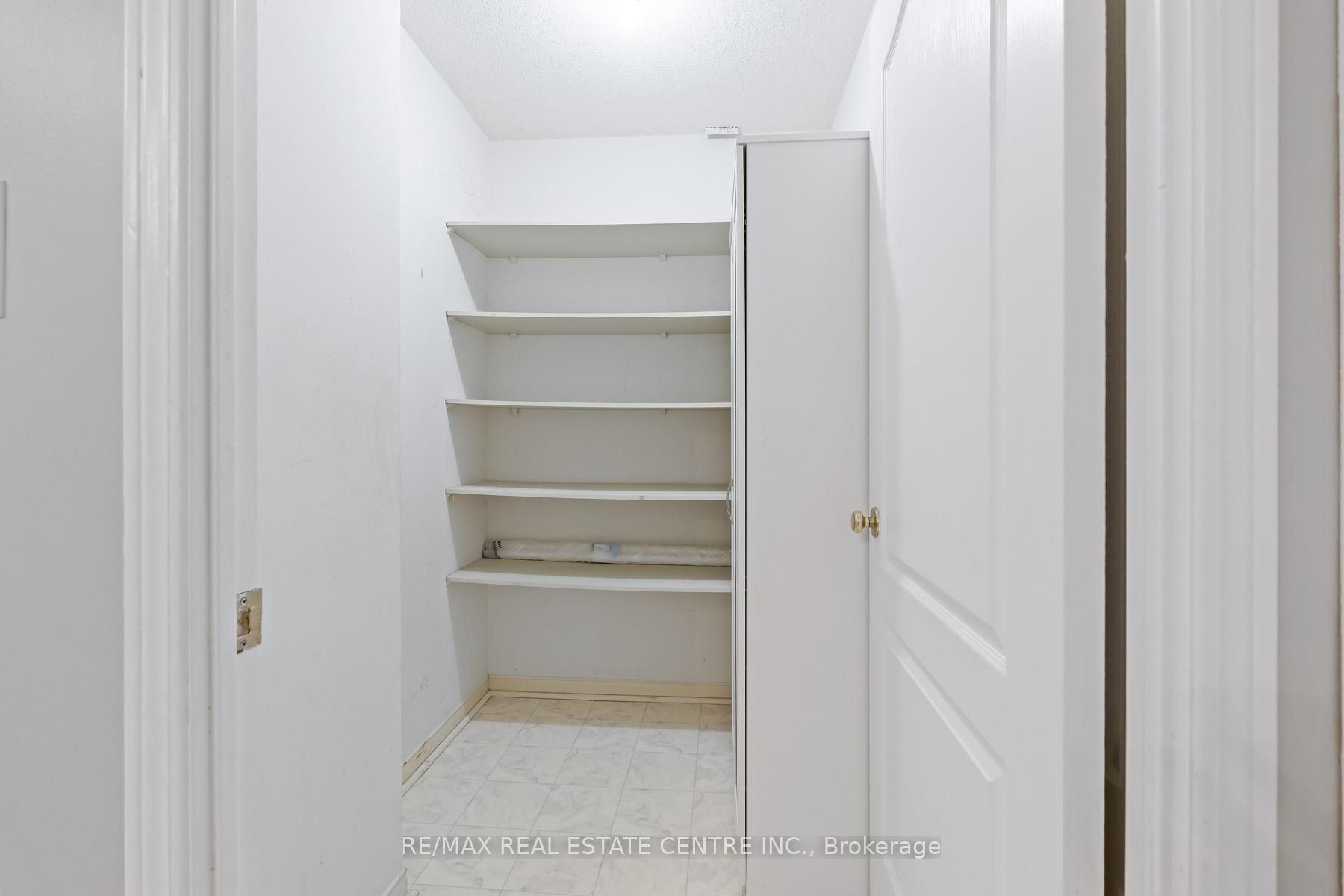 26 Hall Road 406 Property Photo 21