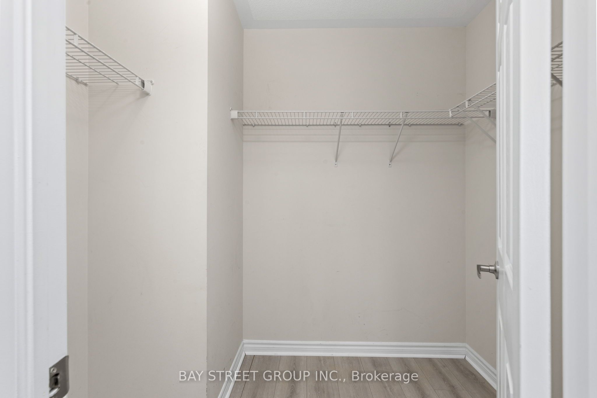2564 Grand Oak Trail Property Photo 29