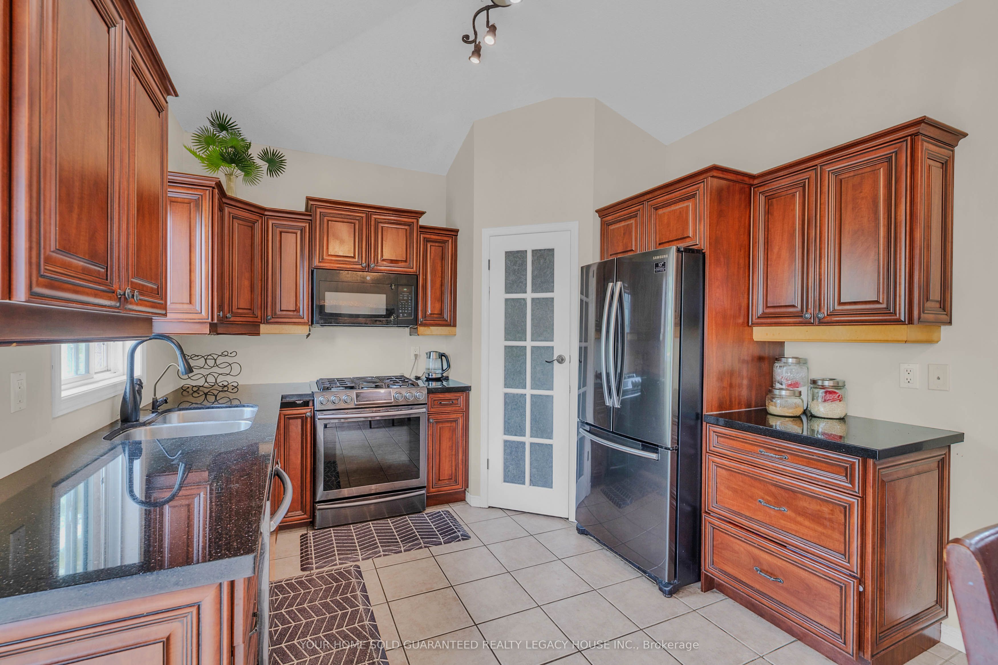 29 Cameron Court Property Photo 12