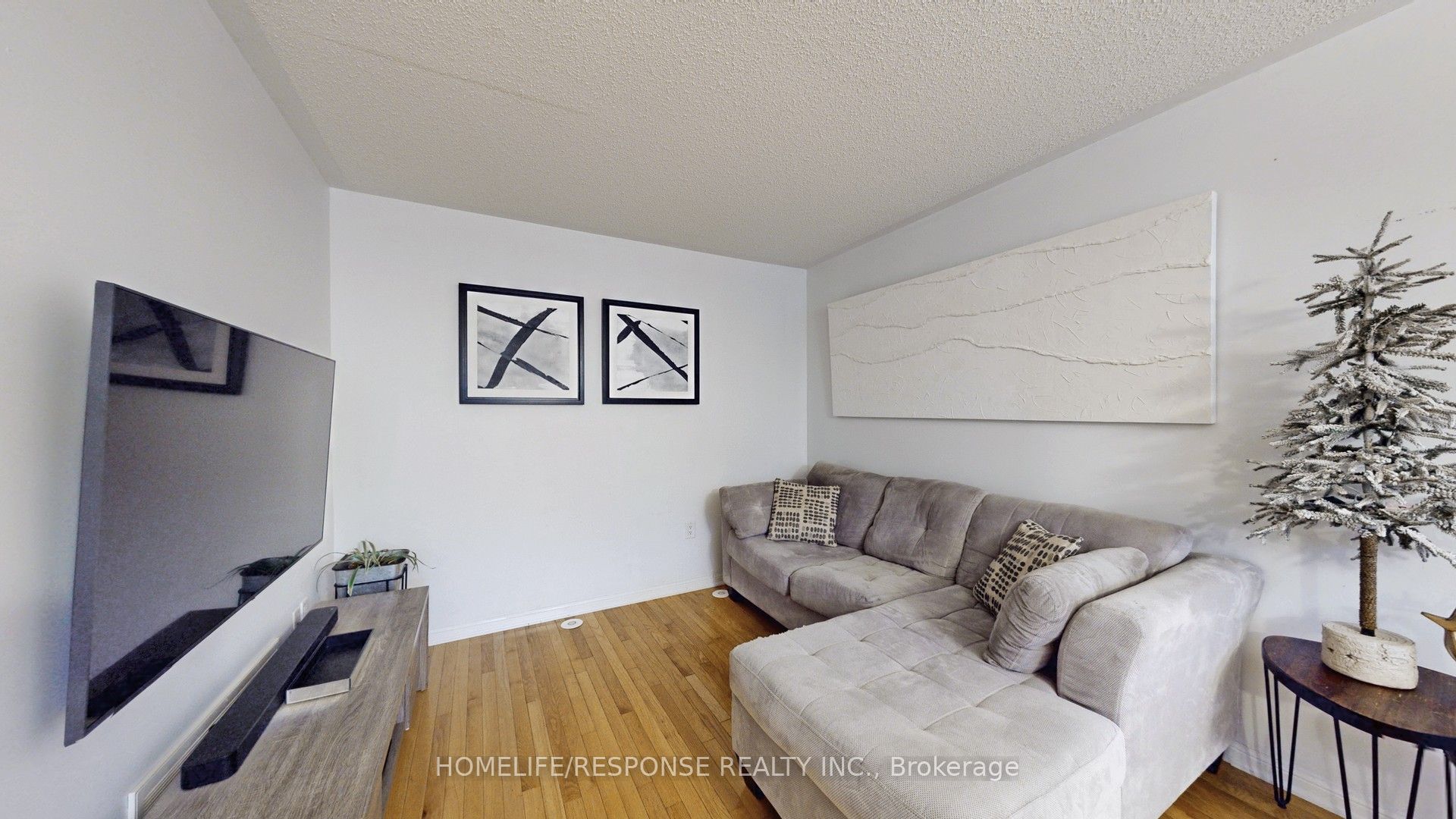931 Deverell Place Property Photo 4