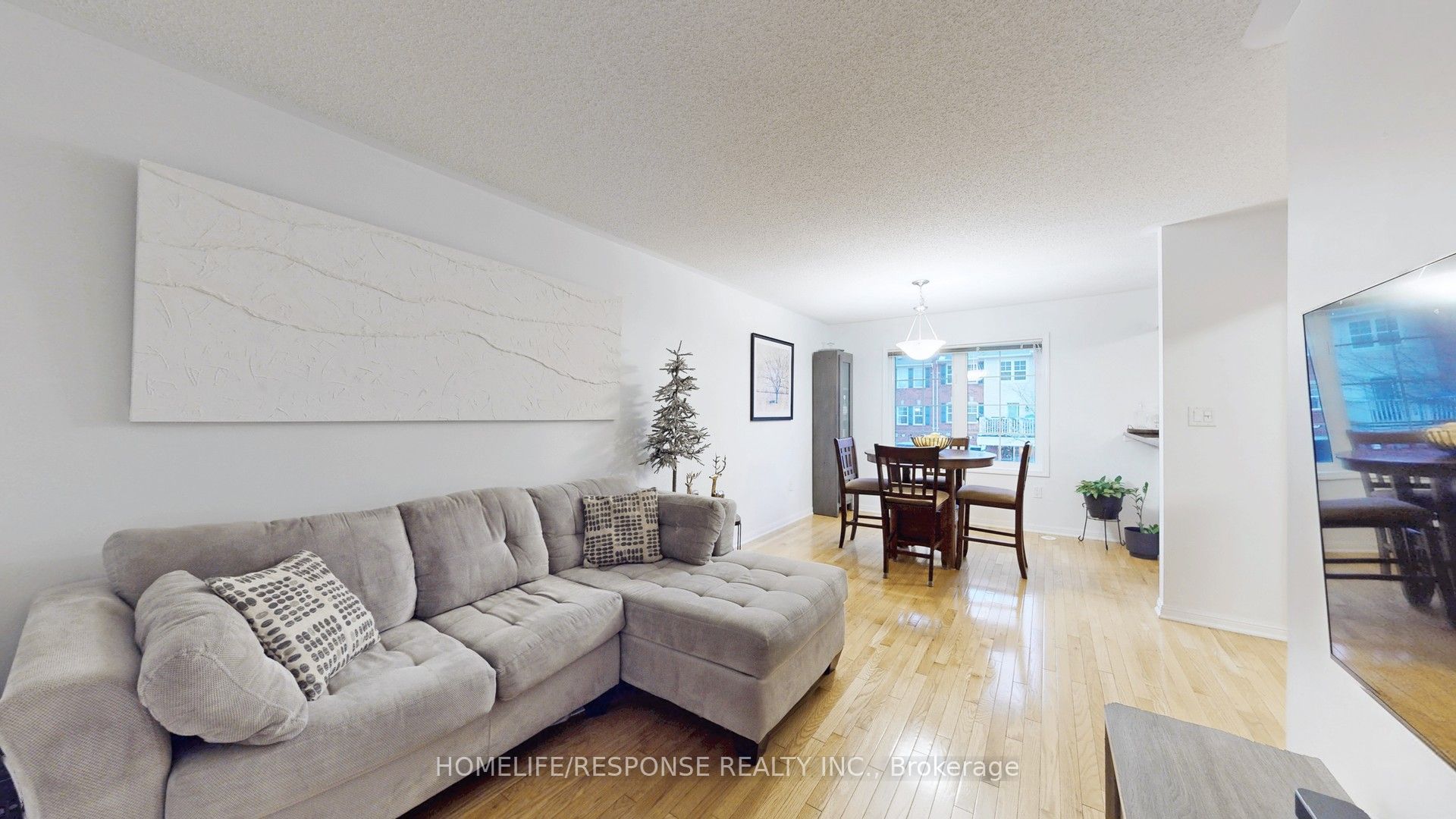 931 Deverell Place Property Photo 8