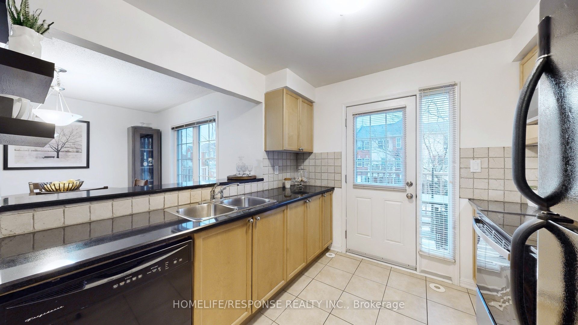 931 Deverell Place Property Photo 12