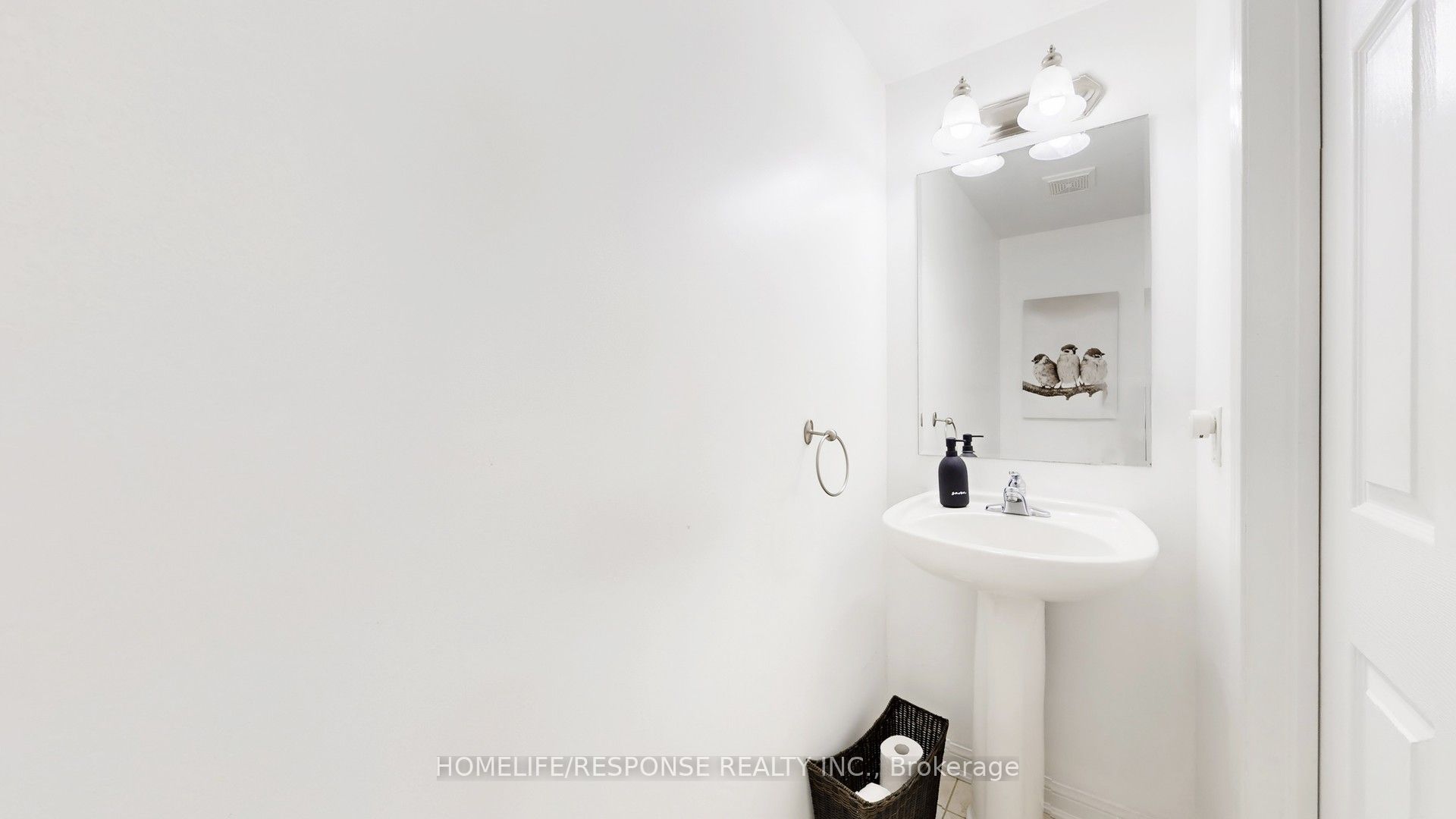 931 Deverell Place Property Photo 17