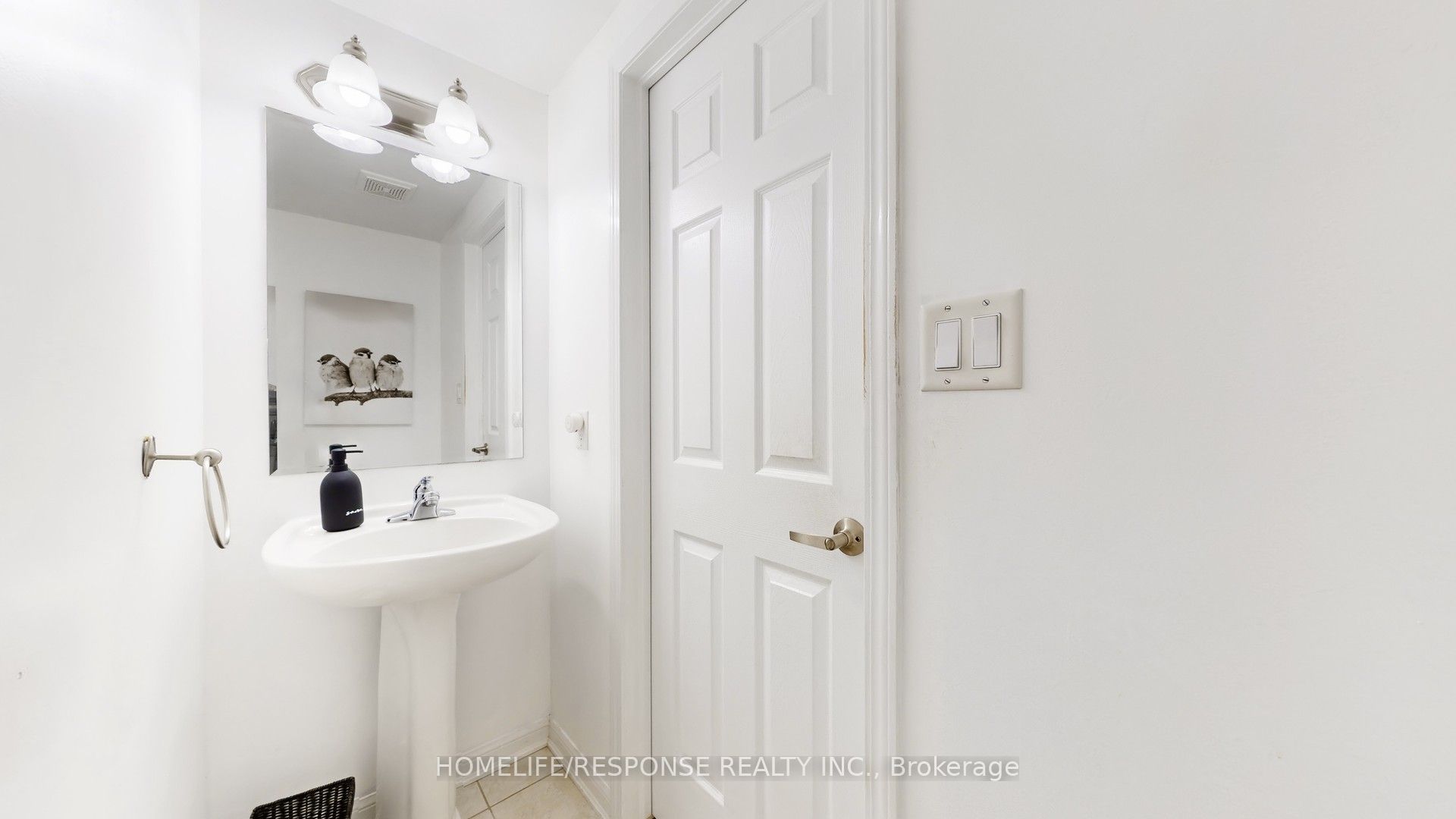 931 Deverell Place Property Photo 18