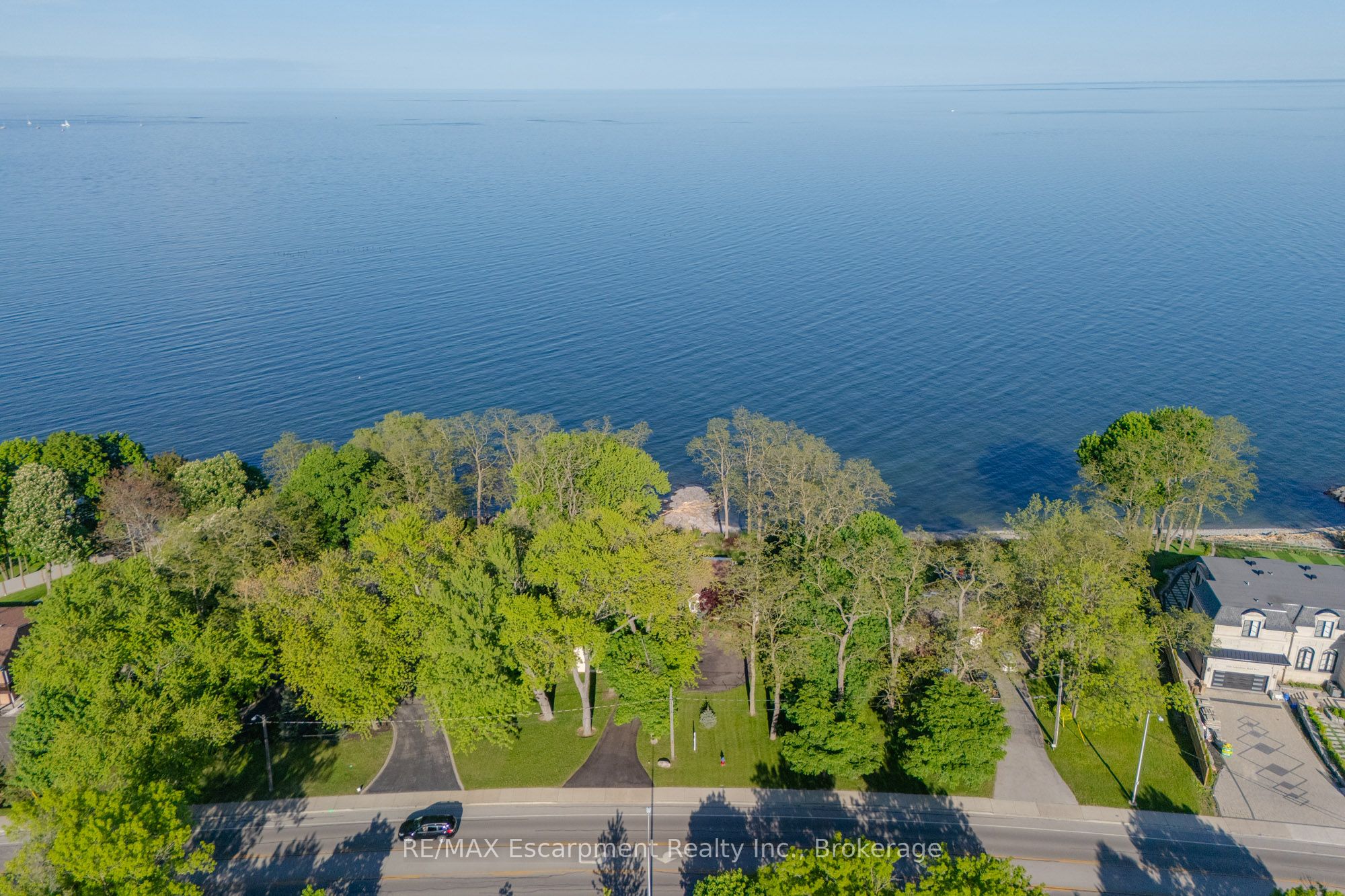 3346 Lakeshore Road W Property Photo 33