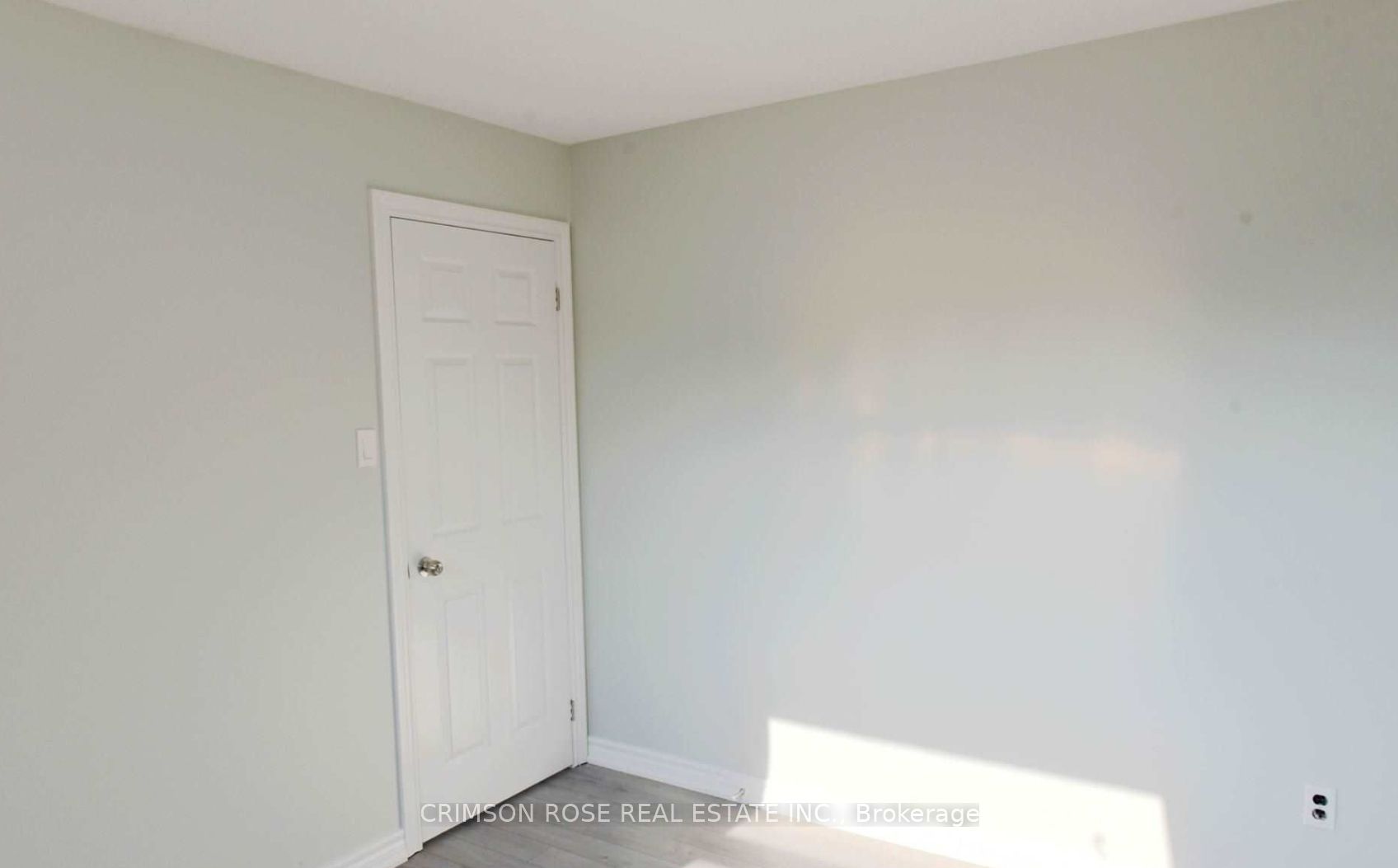 481 Fergo Avenue Main Floor Property Photo 3