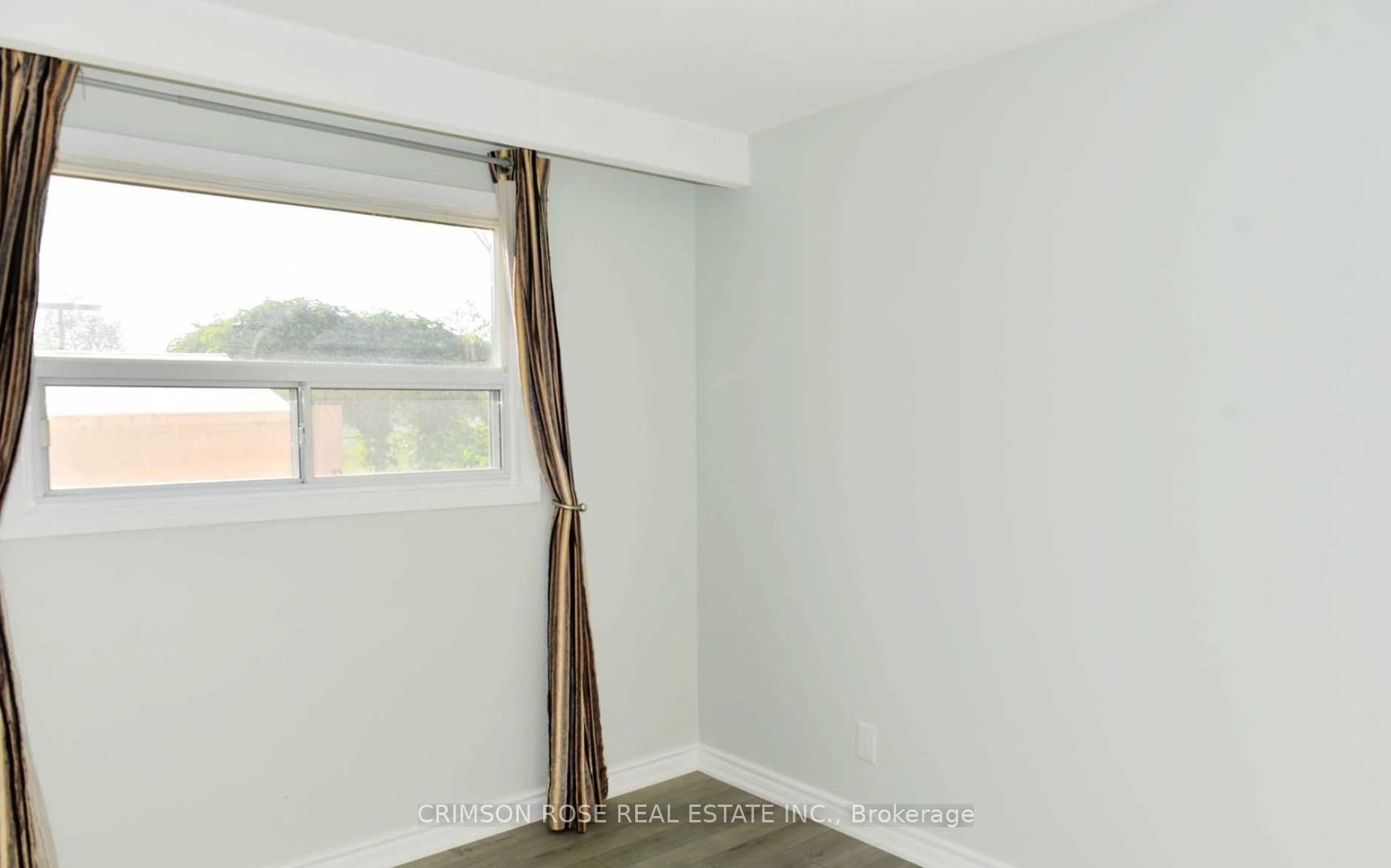 481 Fergo Avenue Main Floor Property Photo 4
