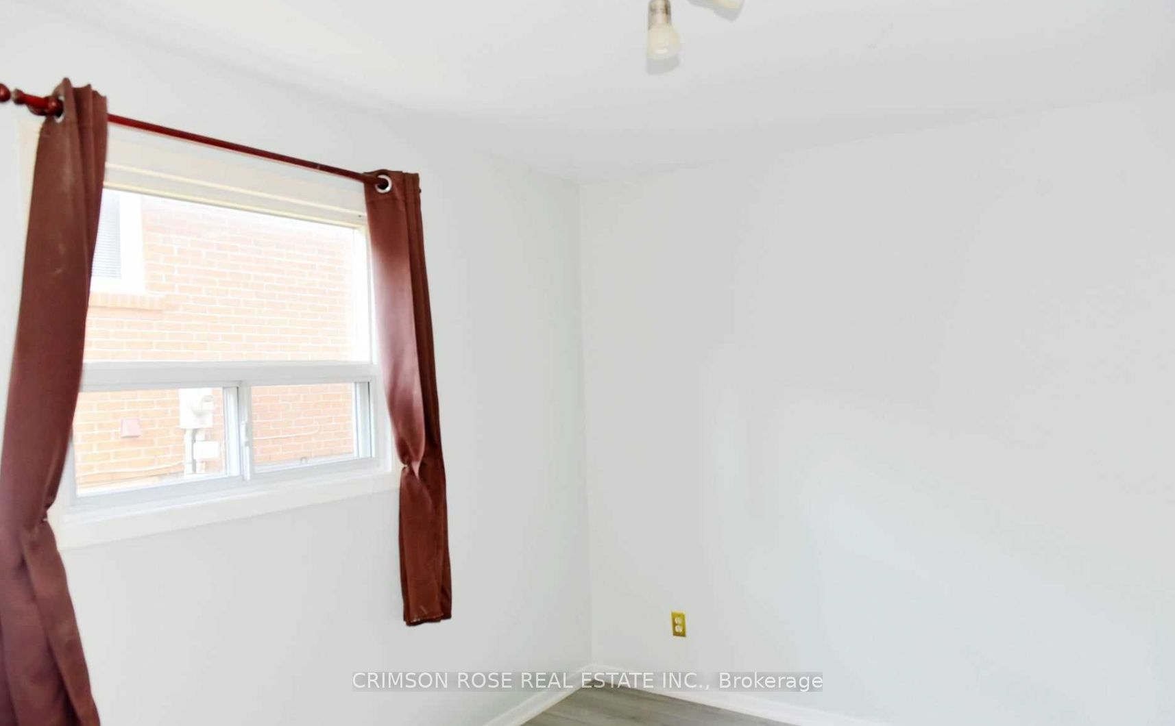 481 Fergo Avenue Main Floor Property Photo 5