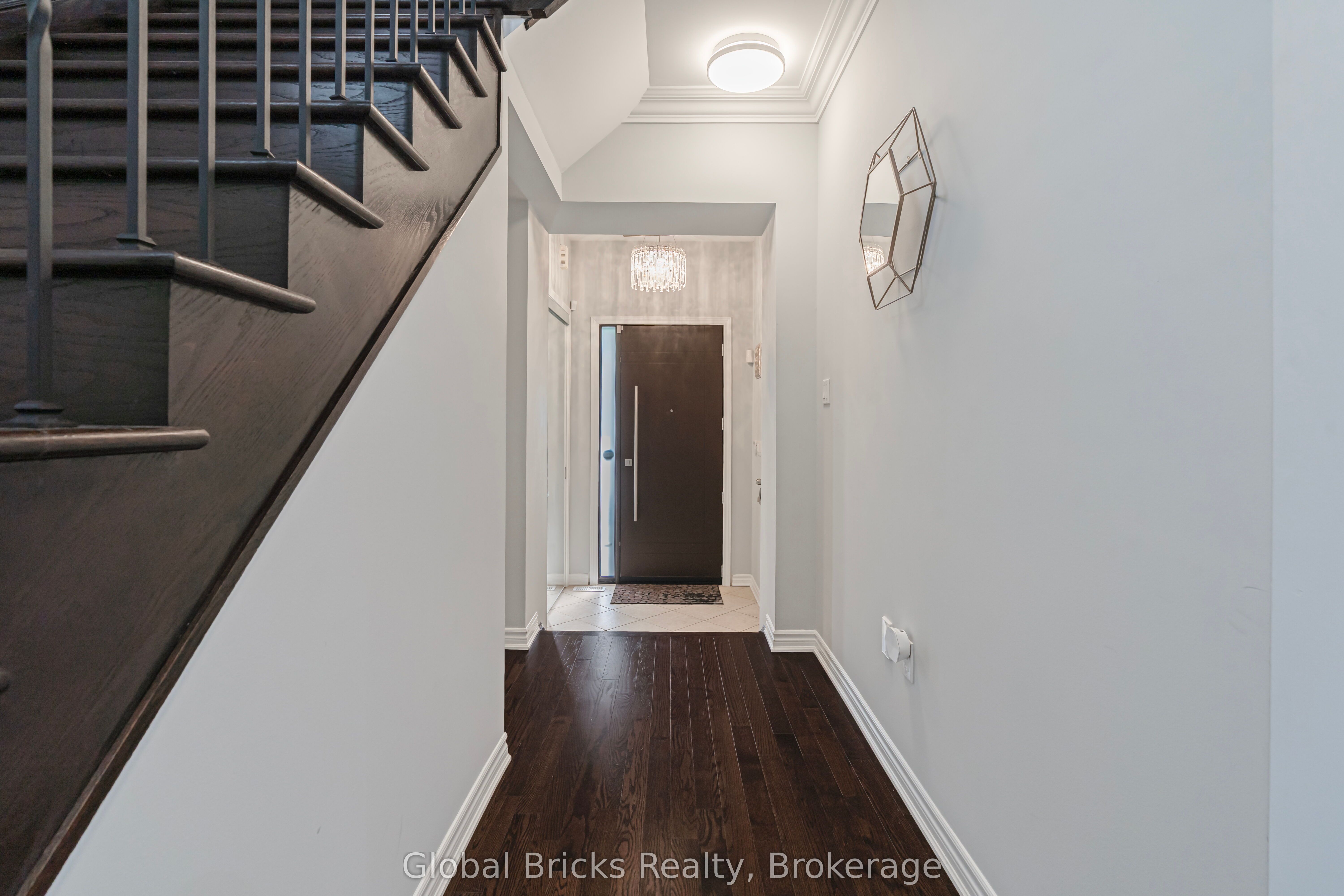 495 Blinco Terrace Property Photo 4
