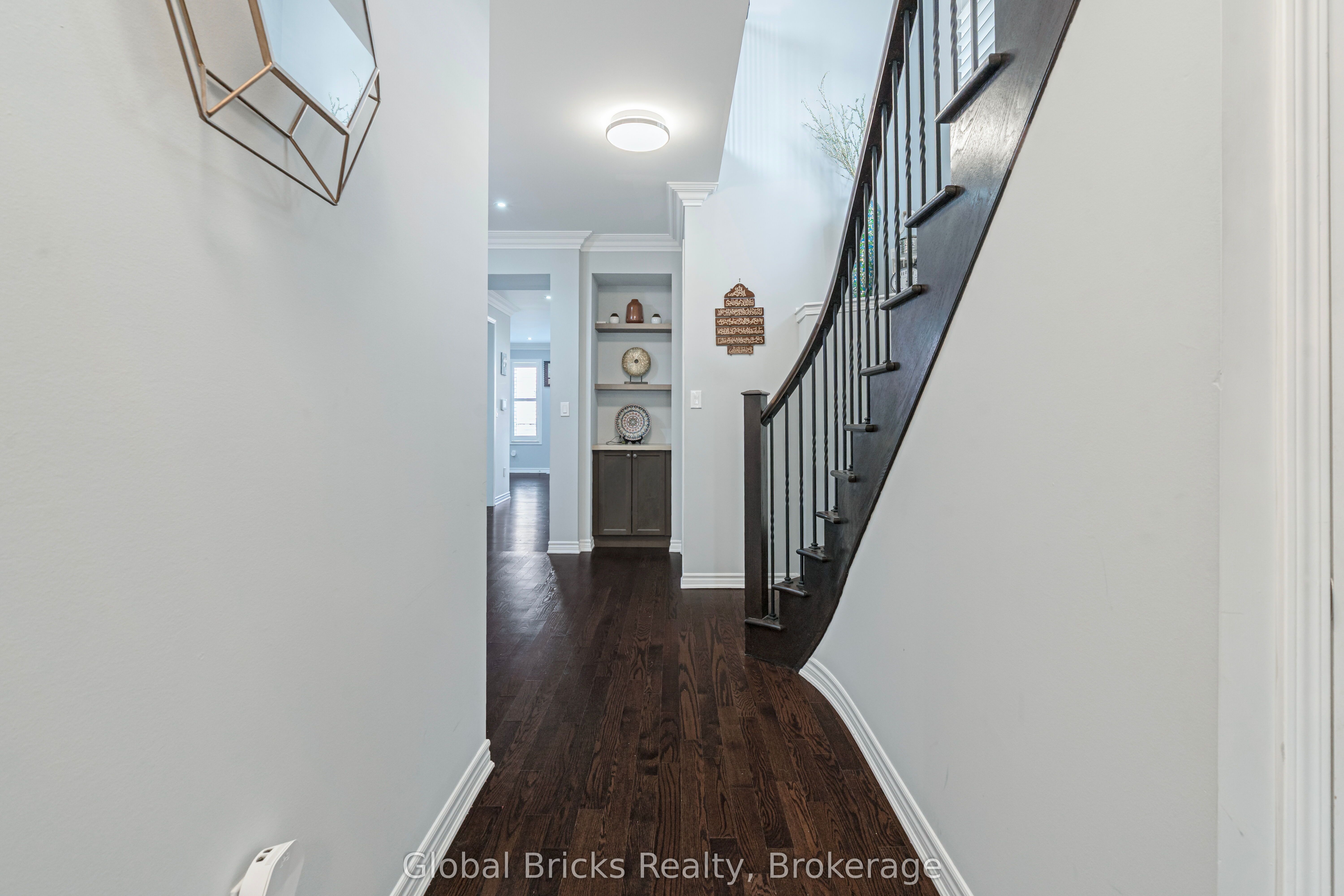 495 Blinco Terrace Property Photo 8