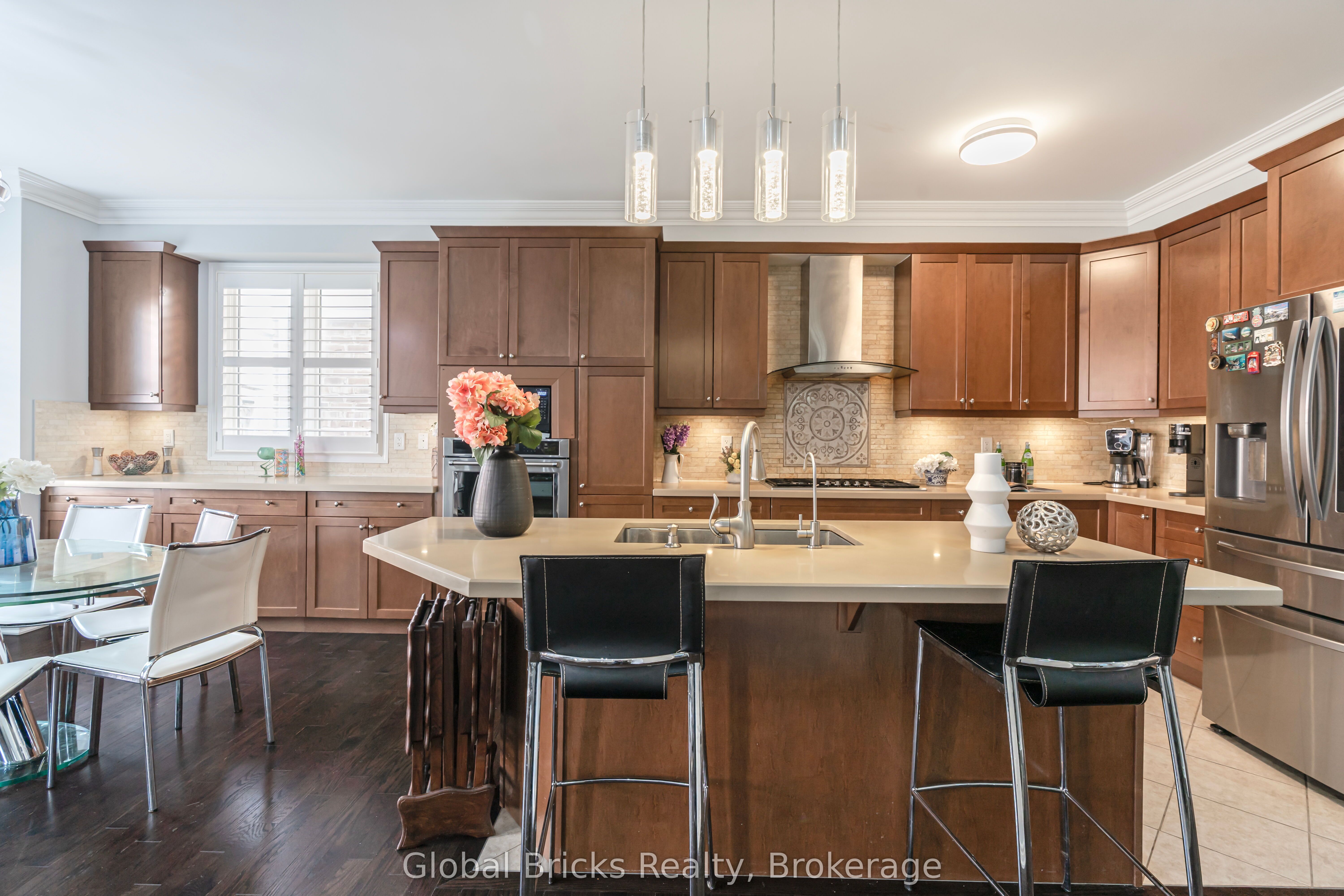 495 Blinco Terrace Property Photo 14