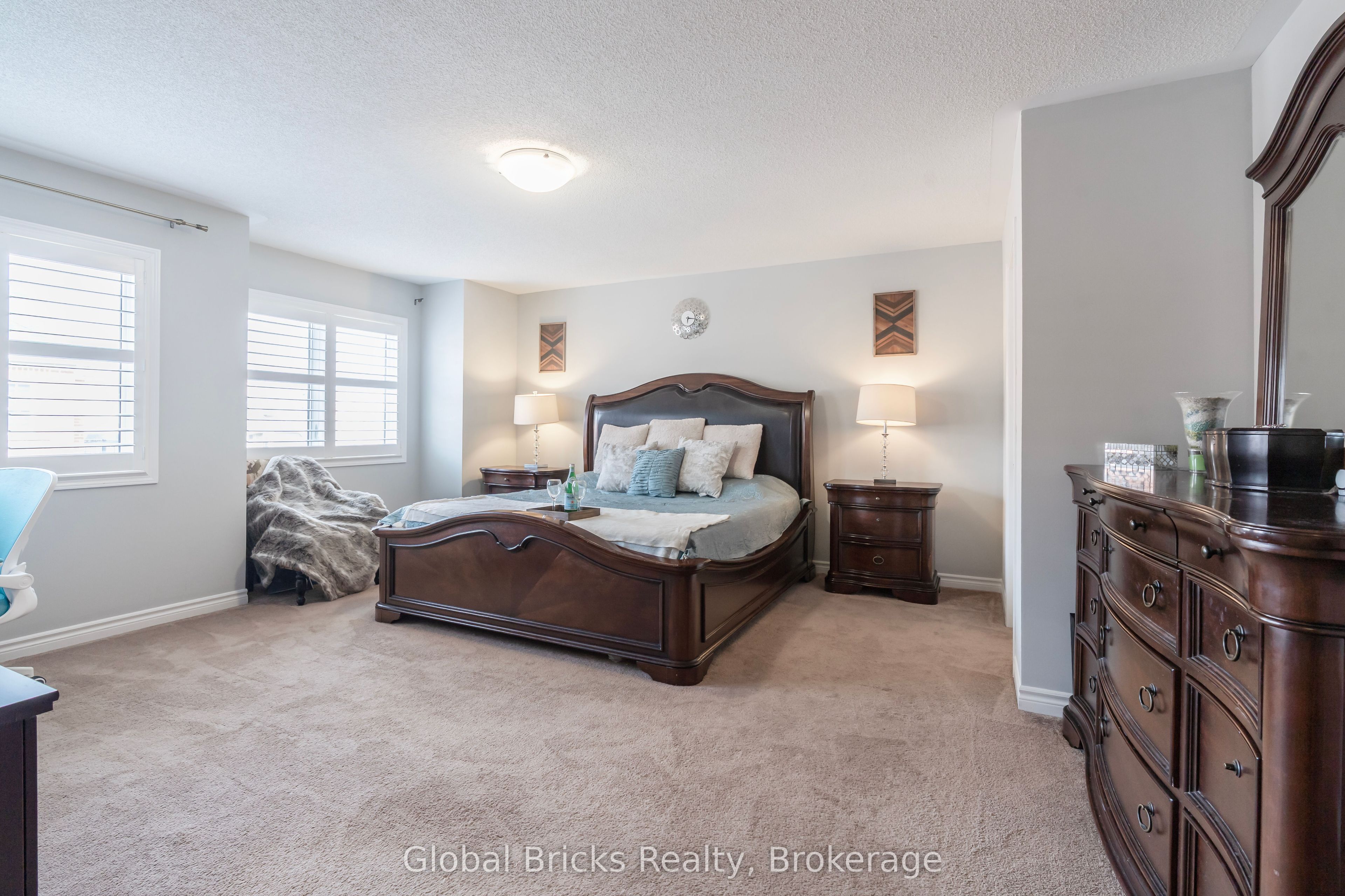 495 Blinco Terrace Property Photo 32