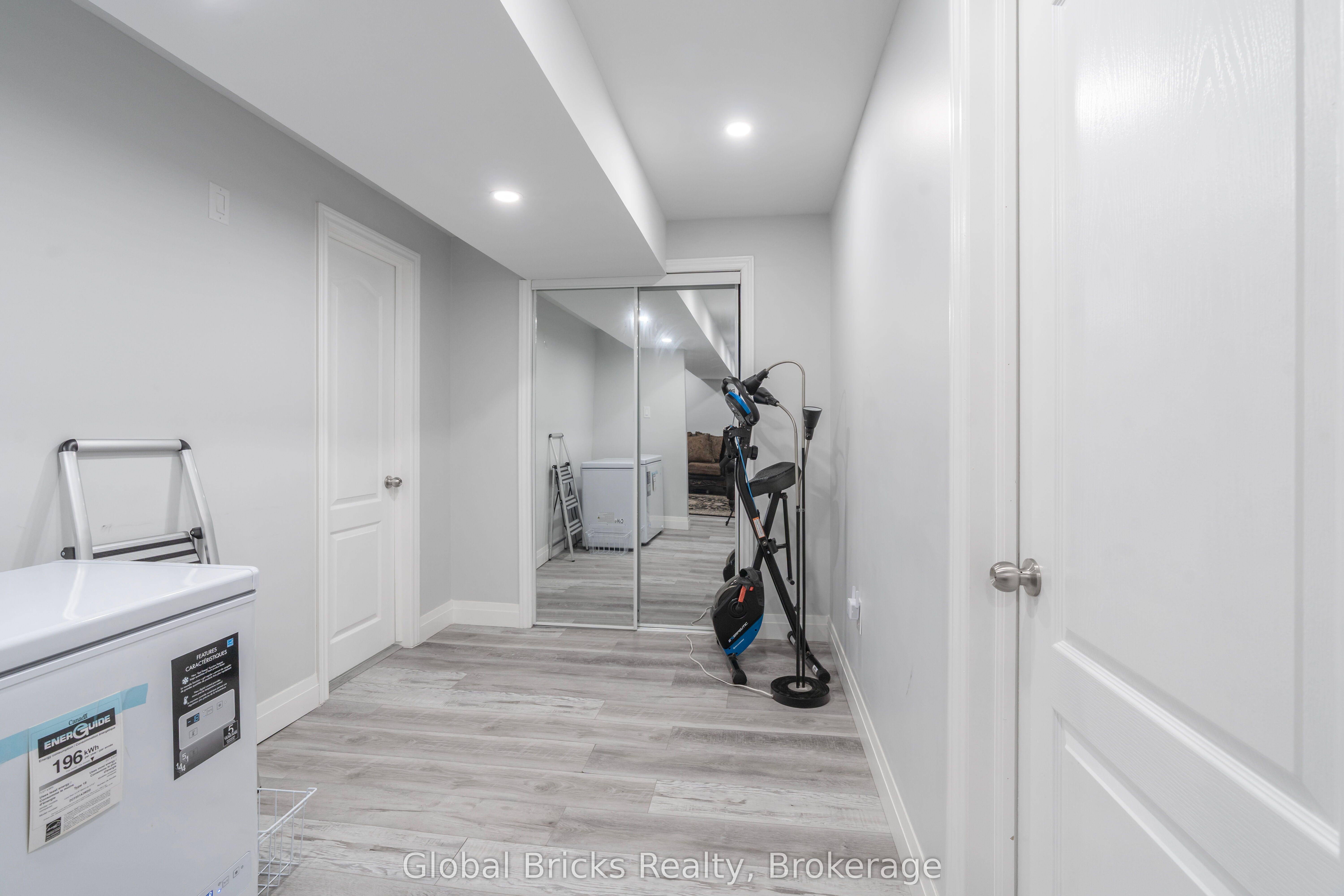 495 Blinco Terrace Property Photo 42