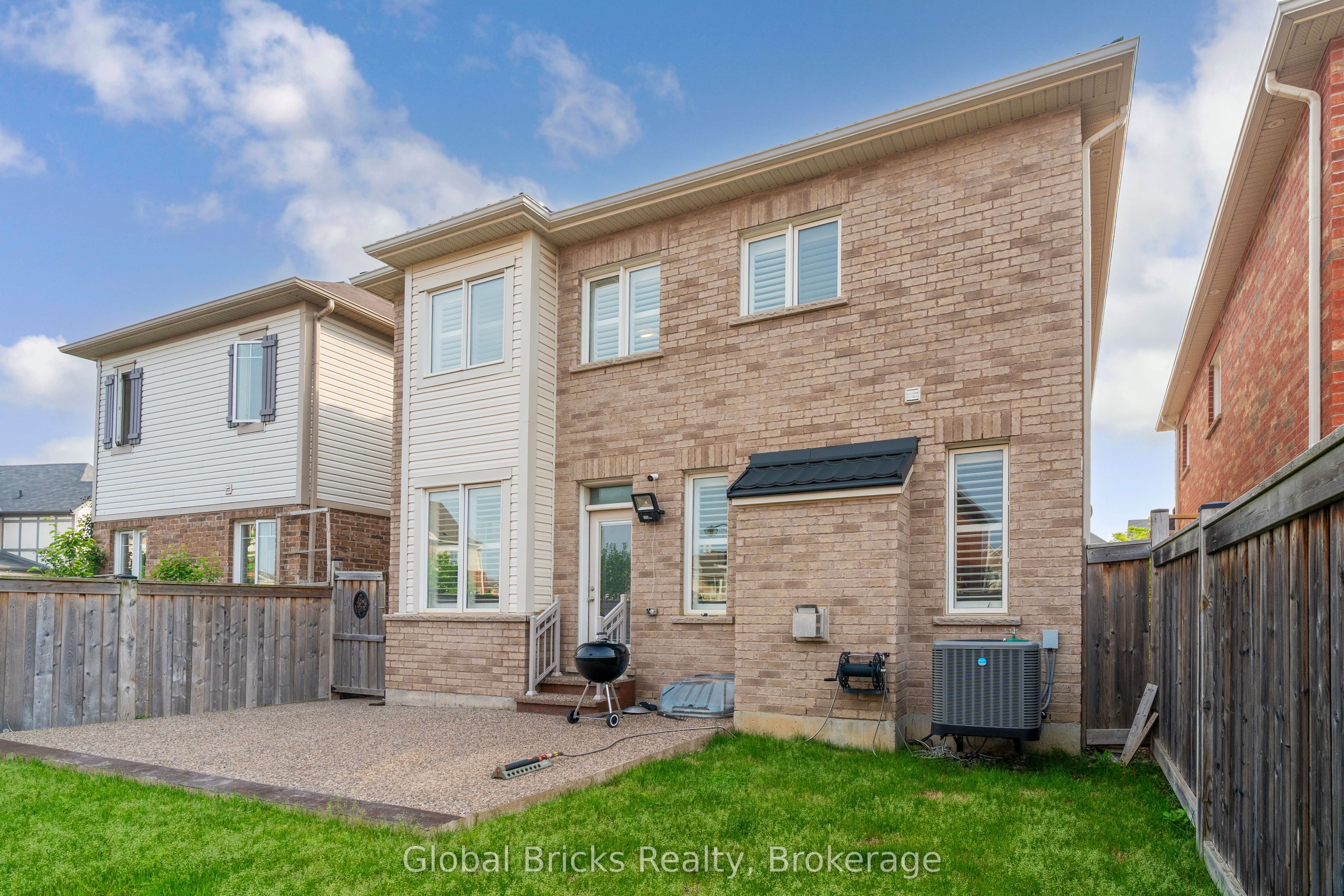 495 Blinco Terrace Property Photo 46