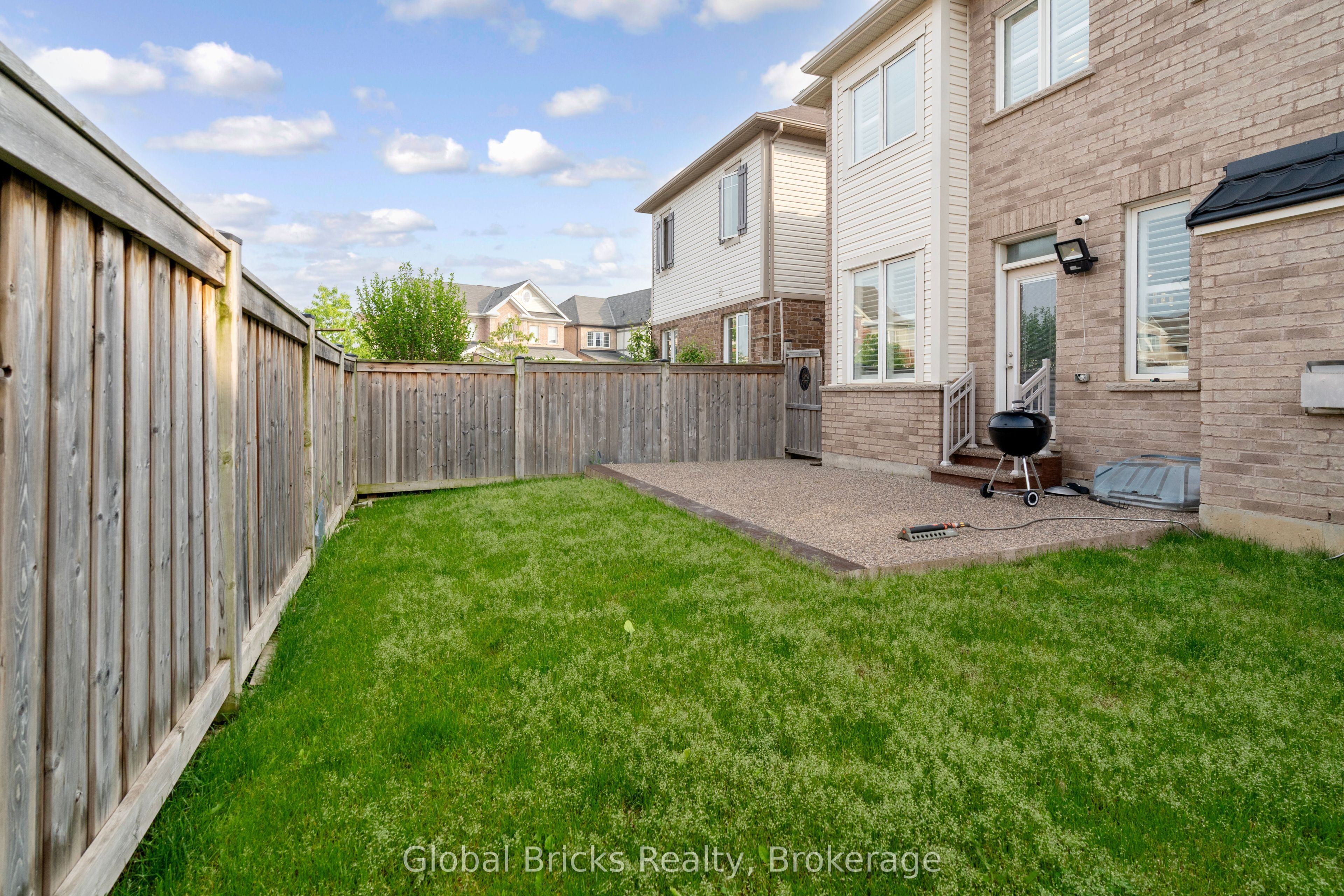 495 Blinco Terrace Property Photo 47