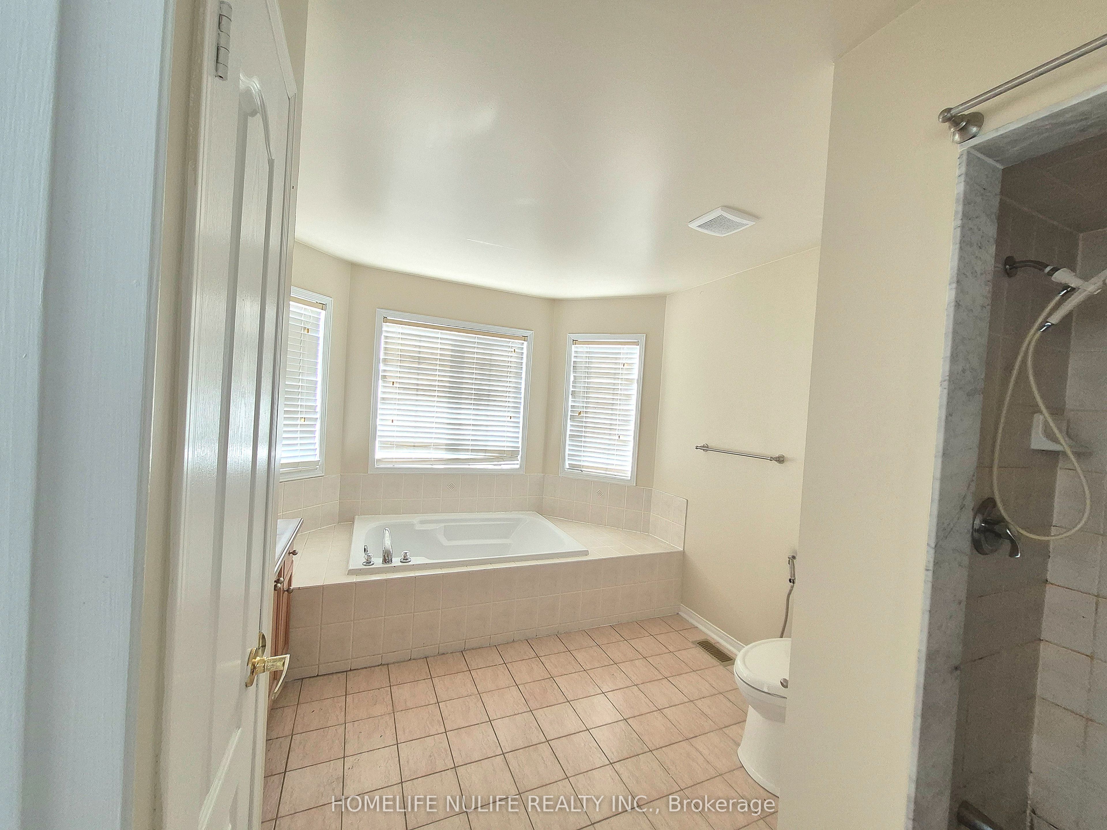 3866 Thomas Street Property Photo 4