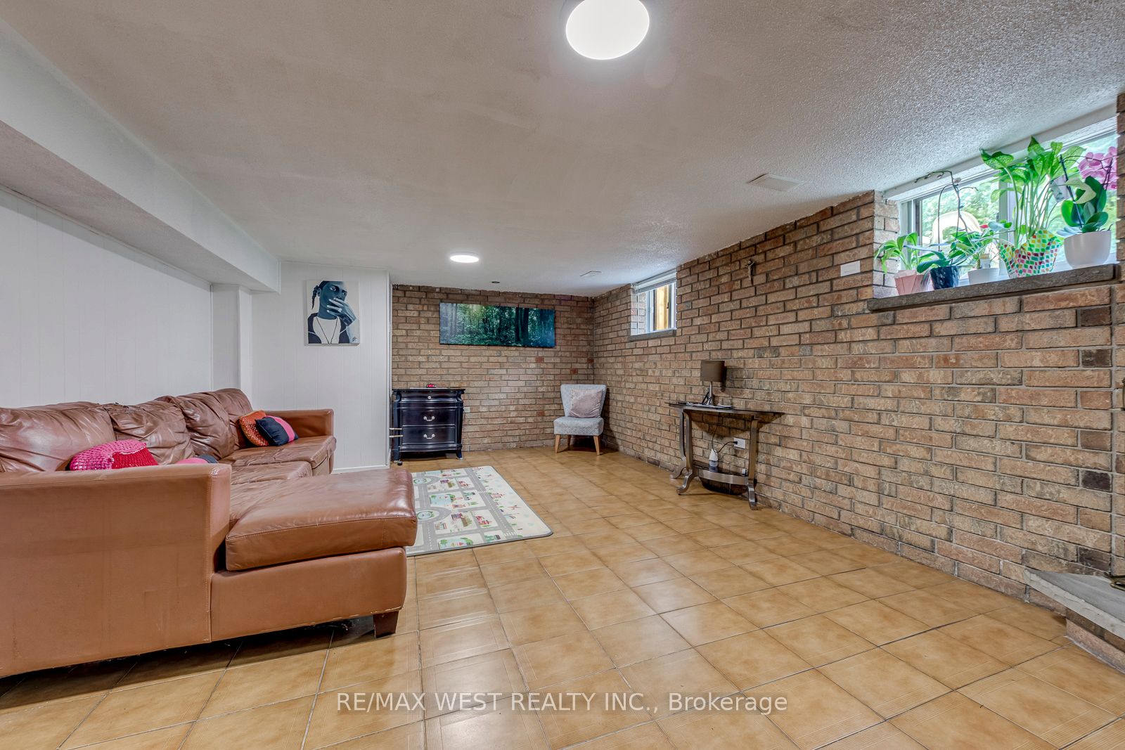 49 Montcalm Avenue Property Photo 32