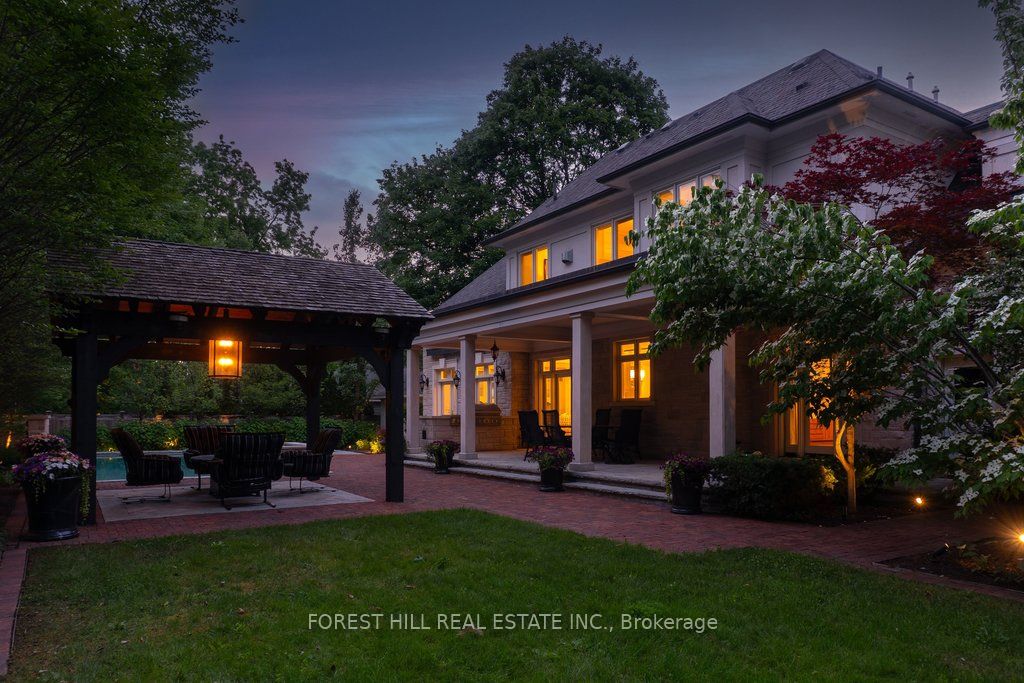 240 Poplar Drive Property Photo 2