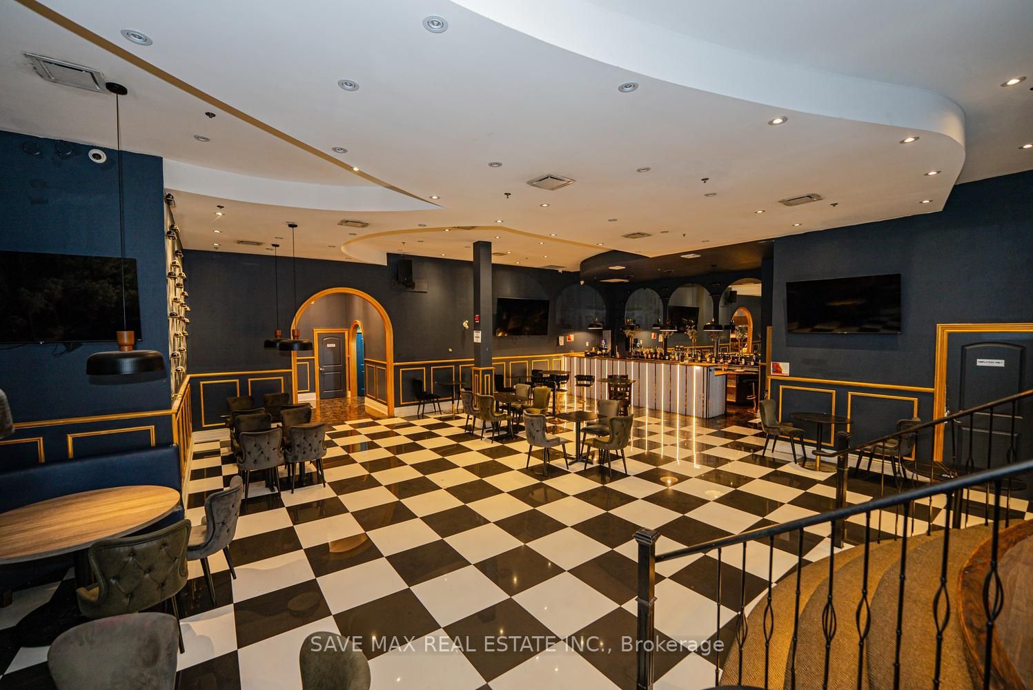 918 Dundas Street E C2-c3 Property Photo 17