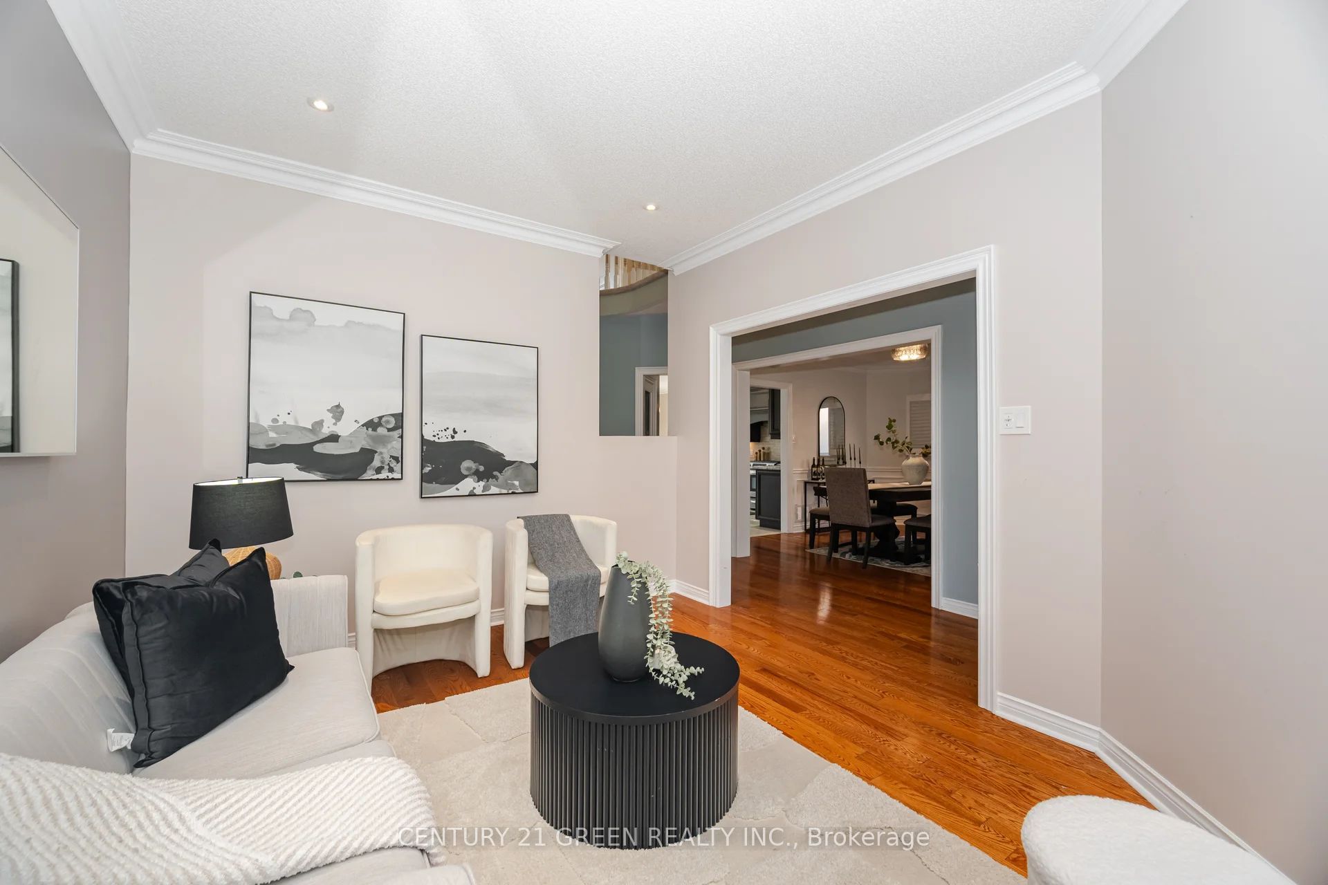 193 Royal Valley Drive Property Photo 10