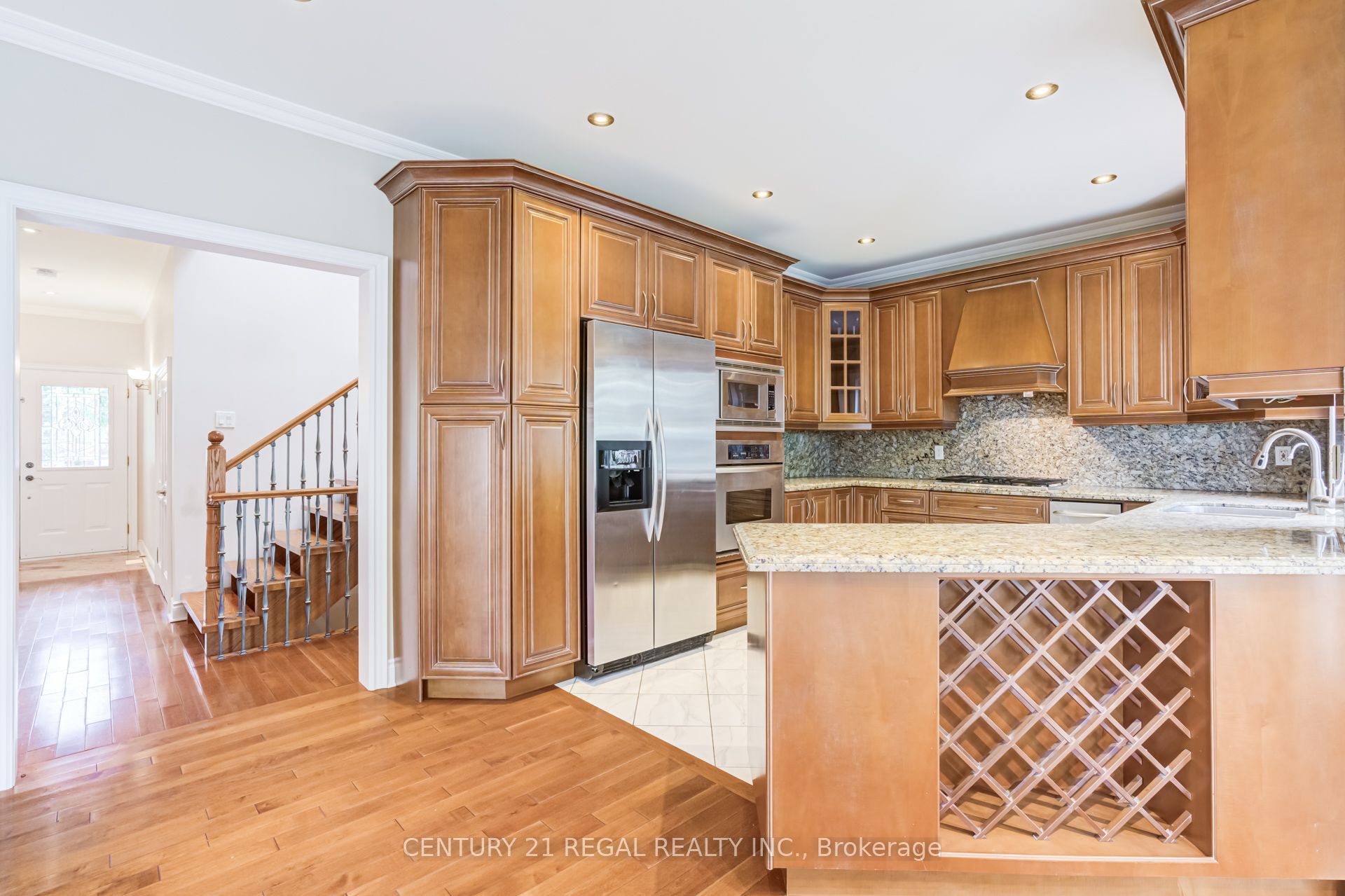 2a Twenty Eighth Street Property Photo 3