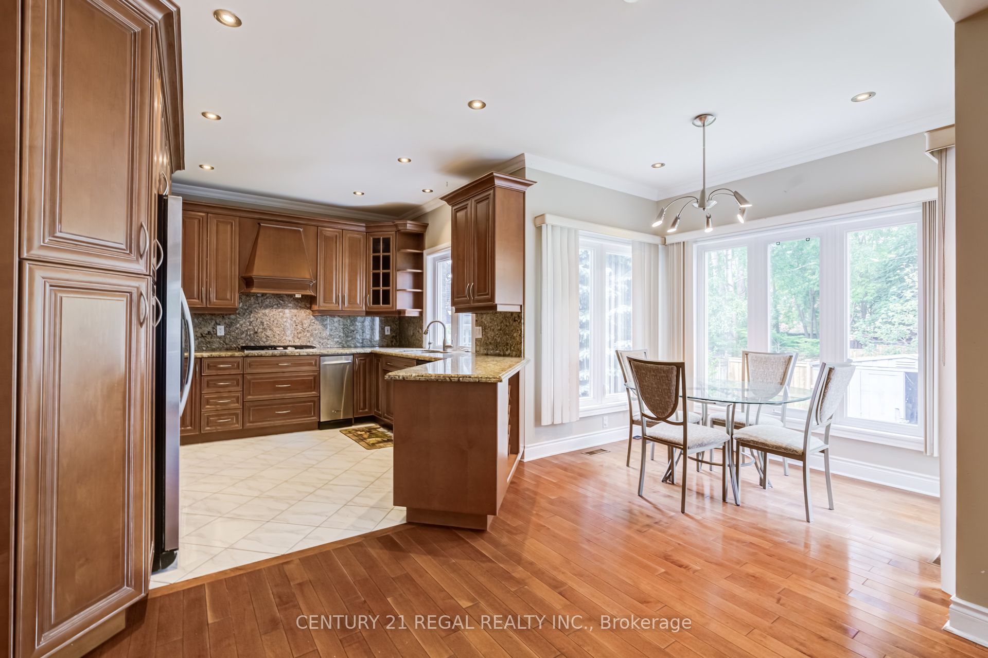 2a Twenty Eighth Street Property Photo 4