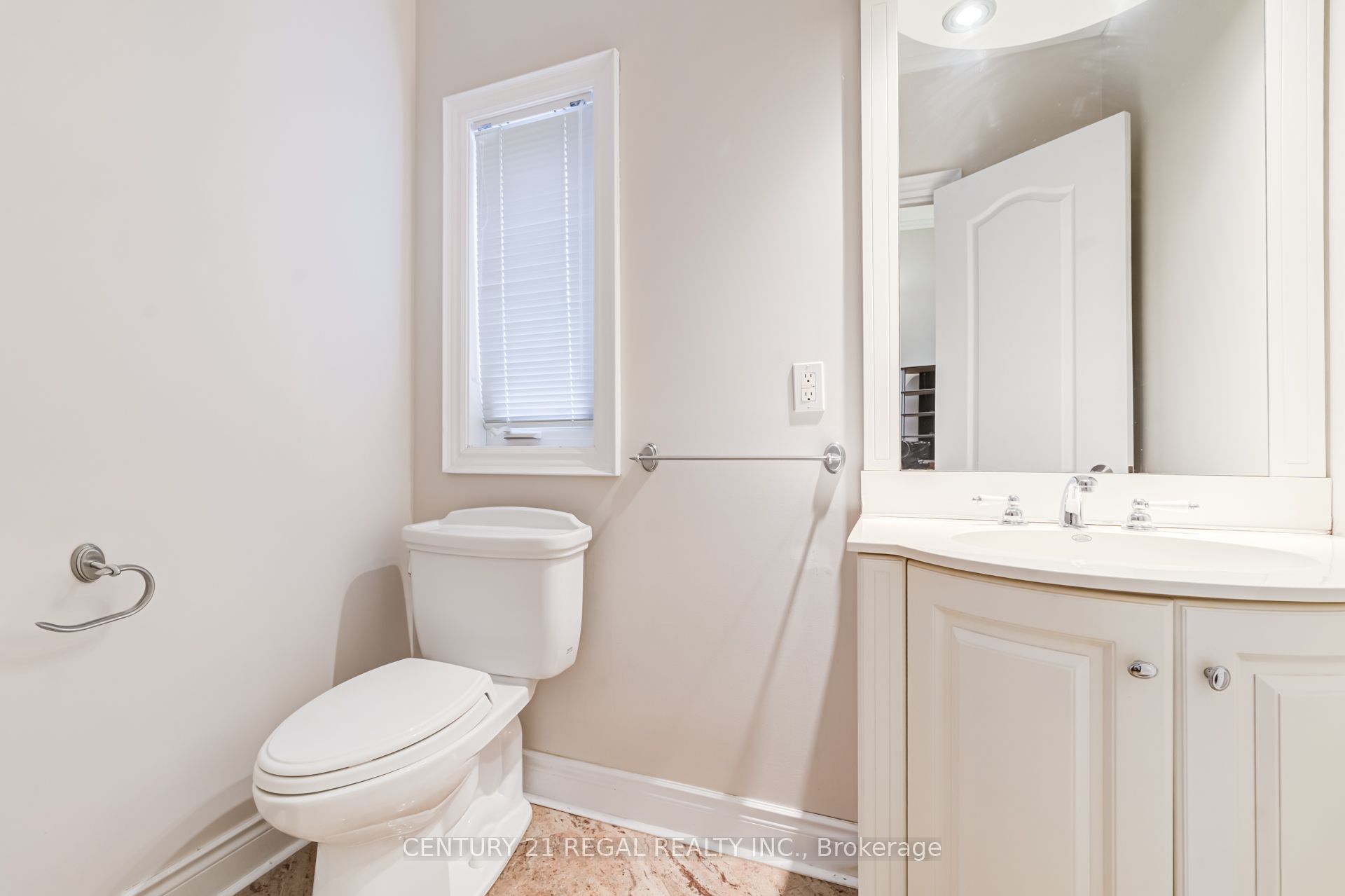 2a Twenty Eighth Street Property Photo 9