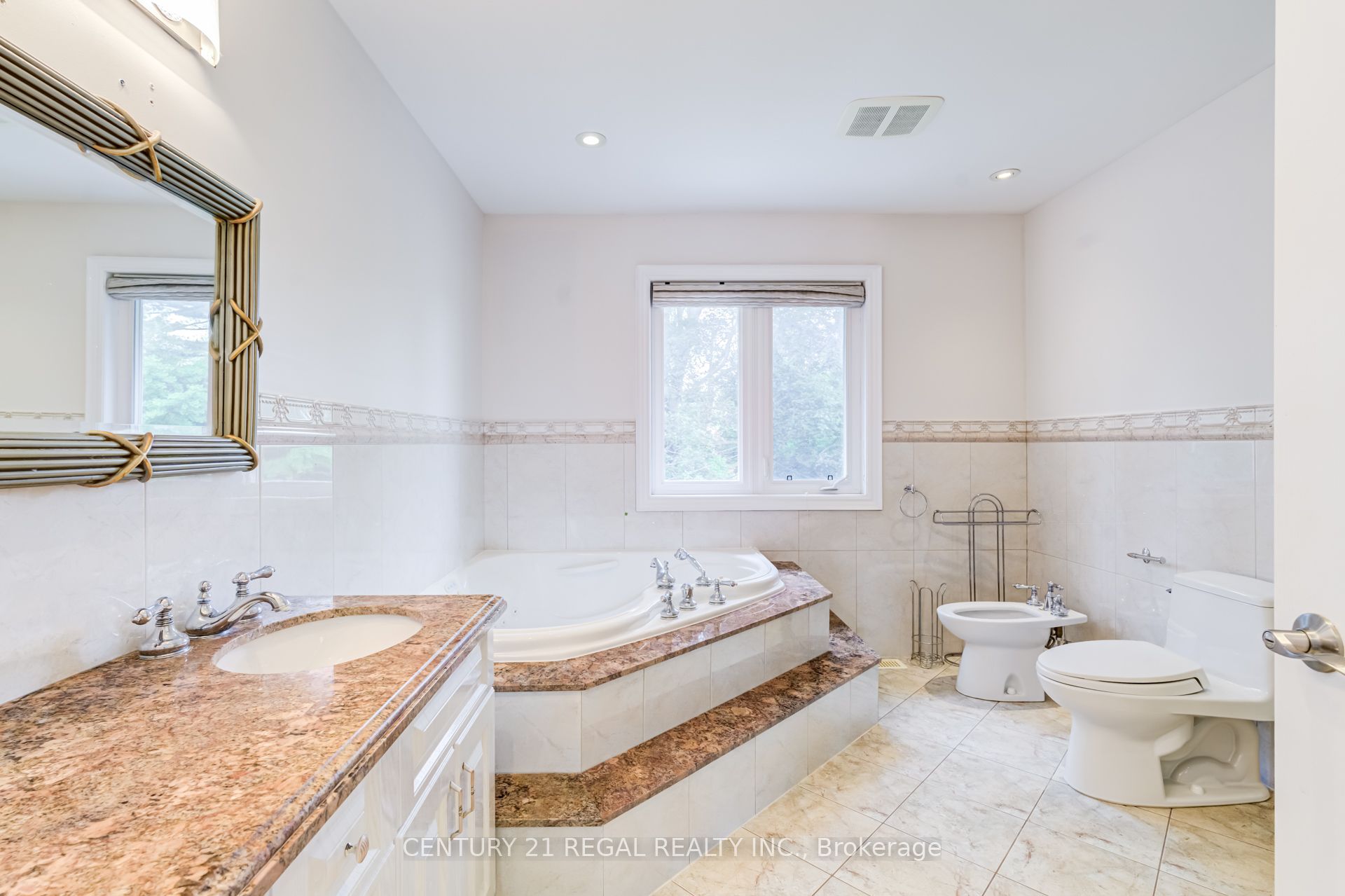 2a Twenty Eighth Street Property Photo 17