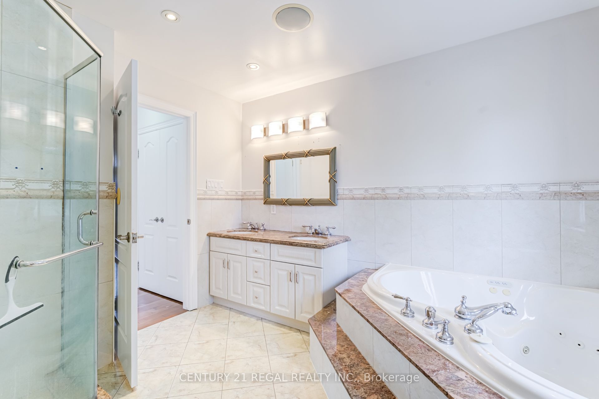 2a Twenty Eighth Street Property Photo 18