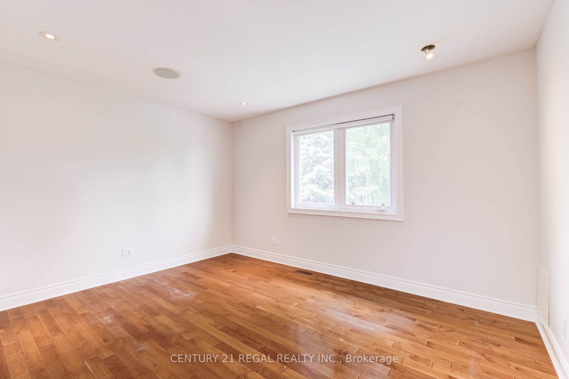 2a Twenty Eighth Street Property Photo 23