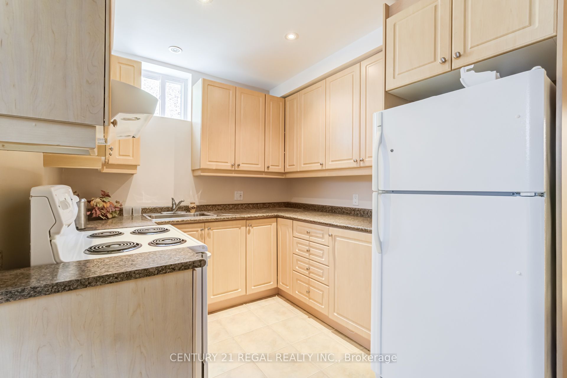 2a Twenty Eighth Street Property Photo 24